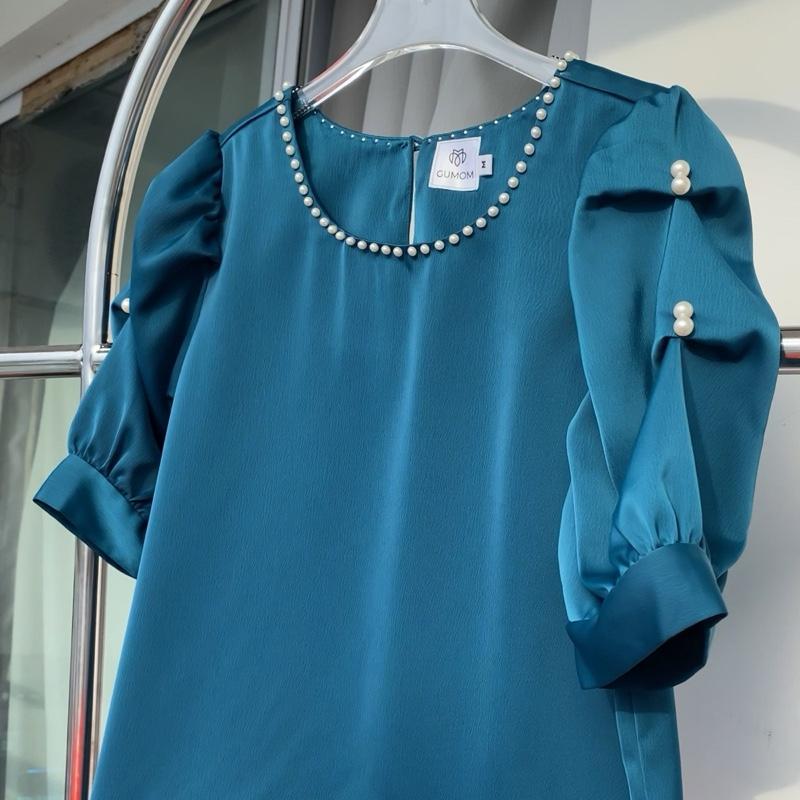 GUMOM - Áo Kiểu Trung Niên U50 U60 Cao Cấp Cổ Tròn Đính Ngọc Áo tặng mẹ Sang Trọng Cho Nữ - Women Nhung Kem Xanh Nho Tua Rua Top Voi_thumbnail_2