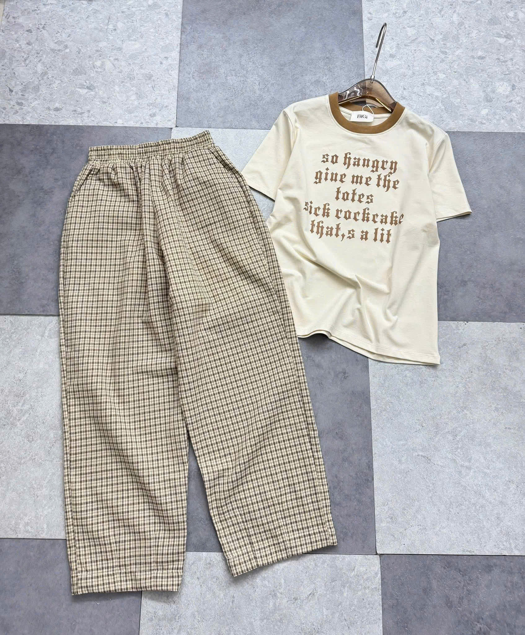 HJ171 Set áo thun + quần caro ( ĐEN )