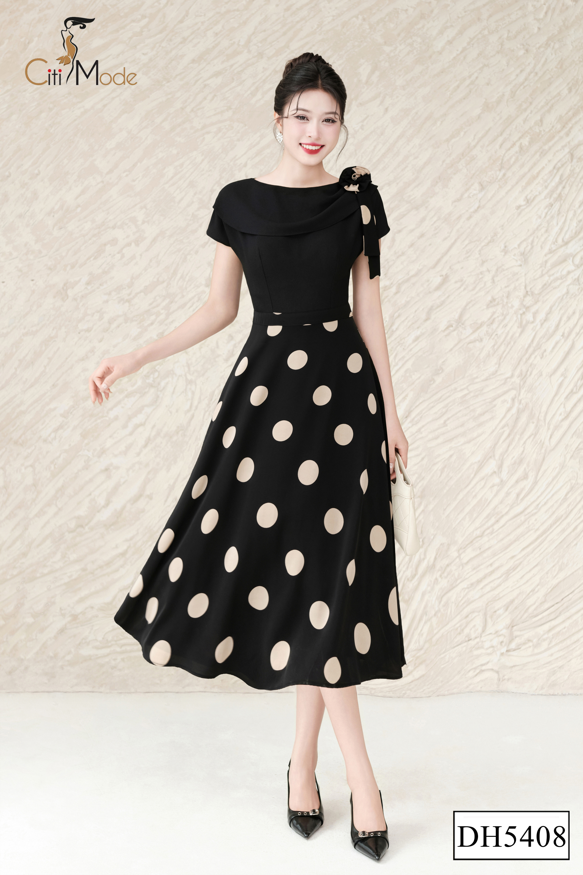 Đầm xòe chấm bi đen cổ đổ đính hoa vai_thumbnail_3