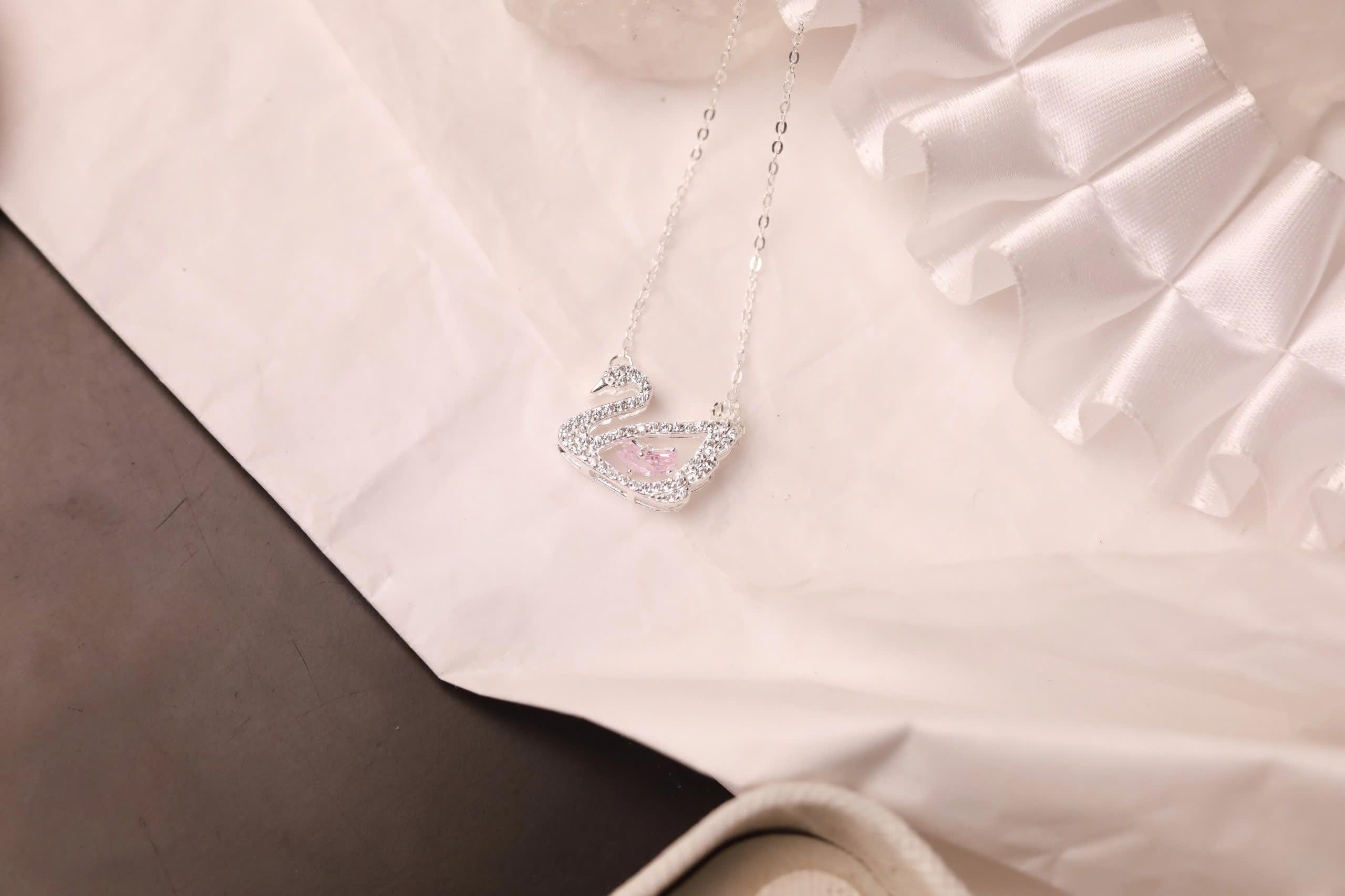 Vòng cổ bạc thiên nga đính đá hồng xi bạch kim_thumbnail_3