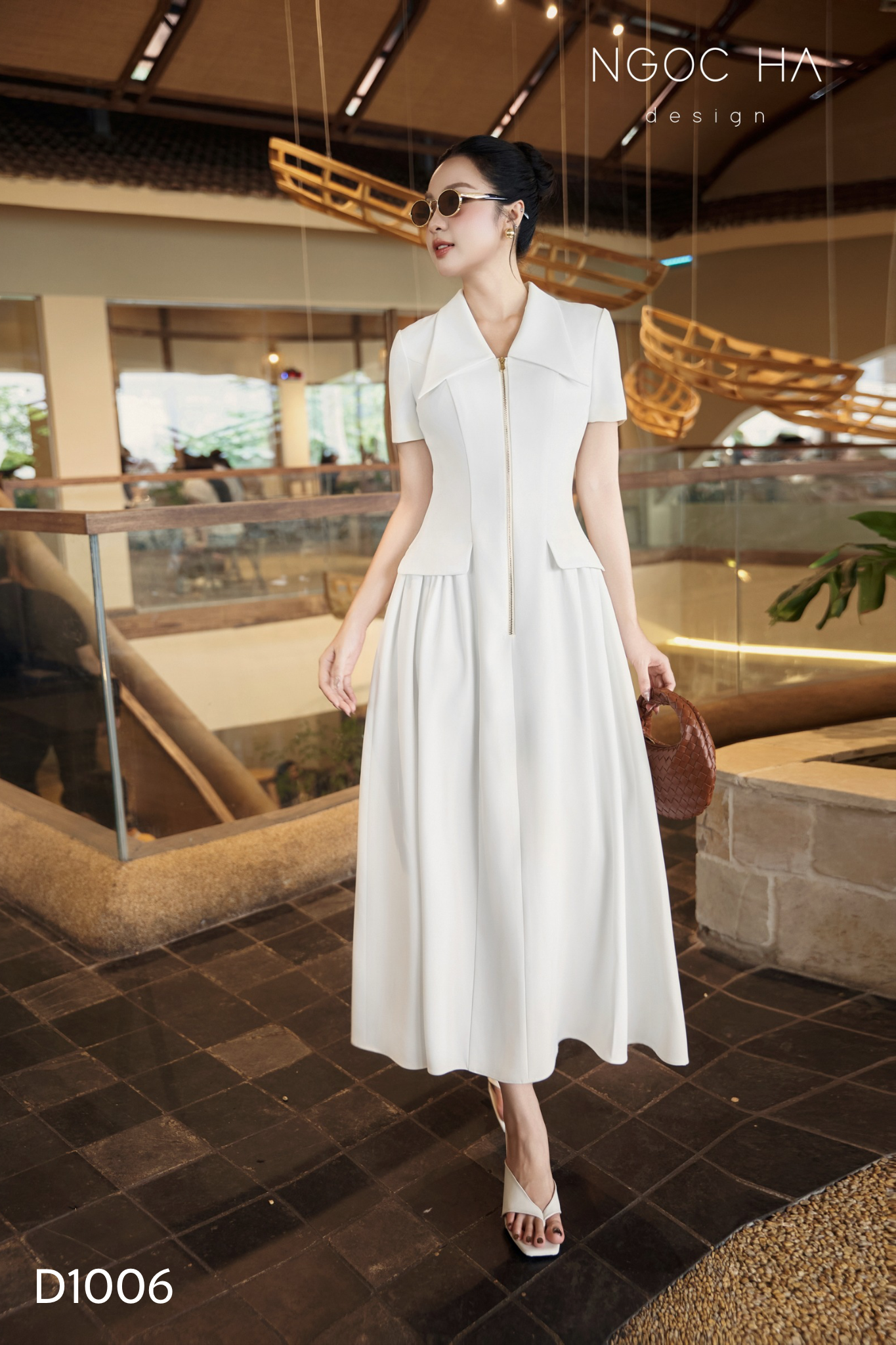 Ella Dress_Đầm Xếp Ly Xòe Khóa Đồng Màu Trắng D1006