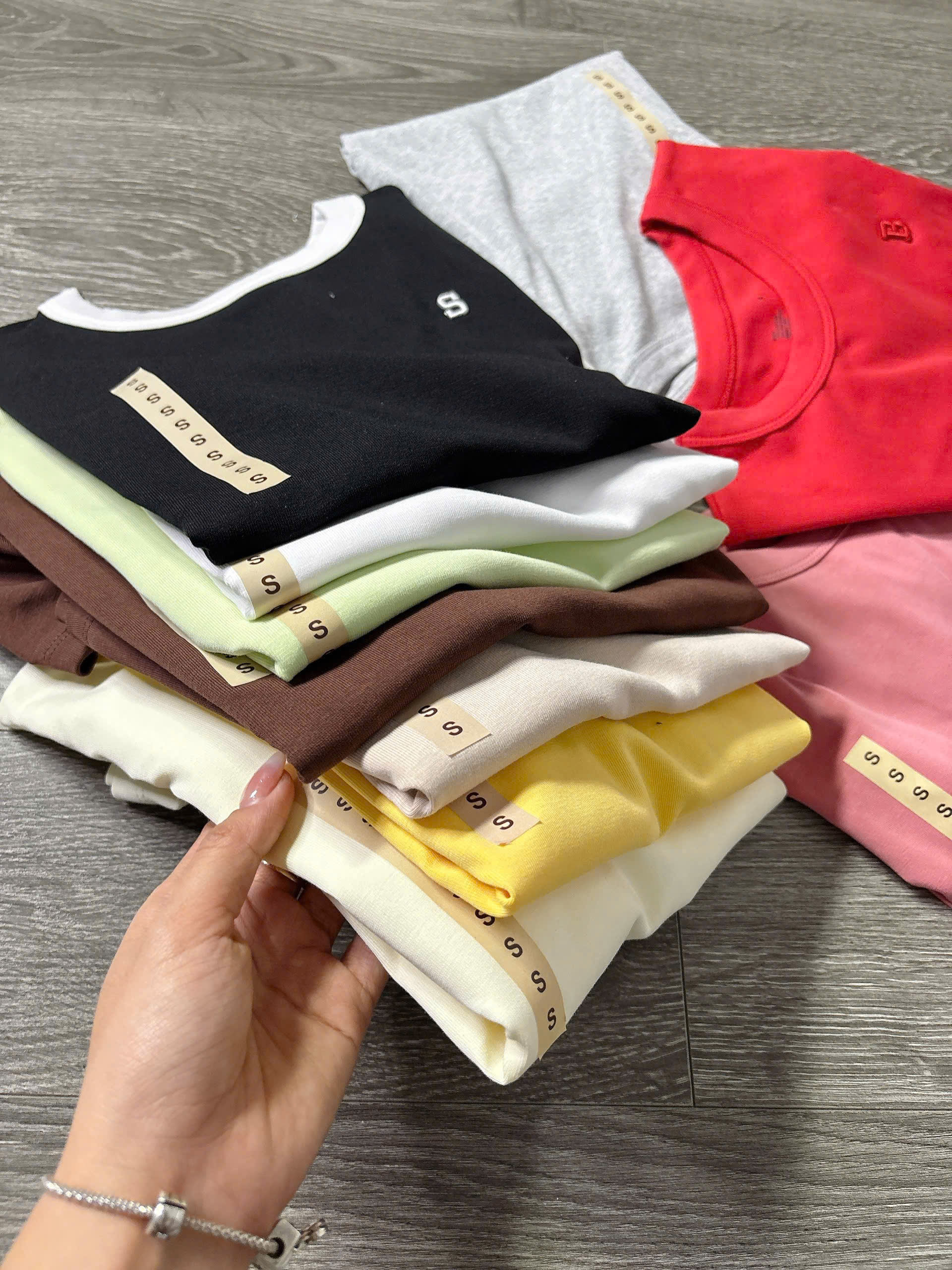 A81 ÁO THUN 10 MÀU_thumbnail_1