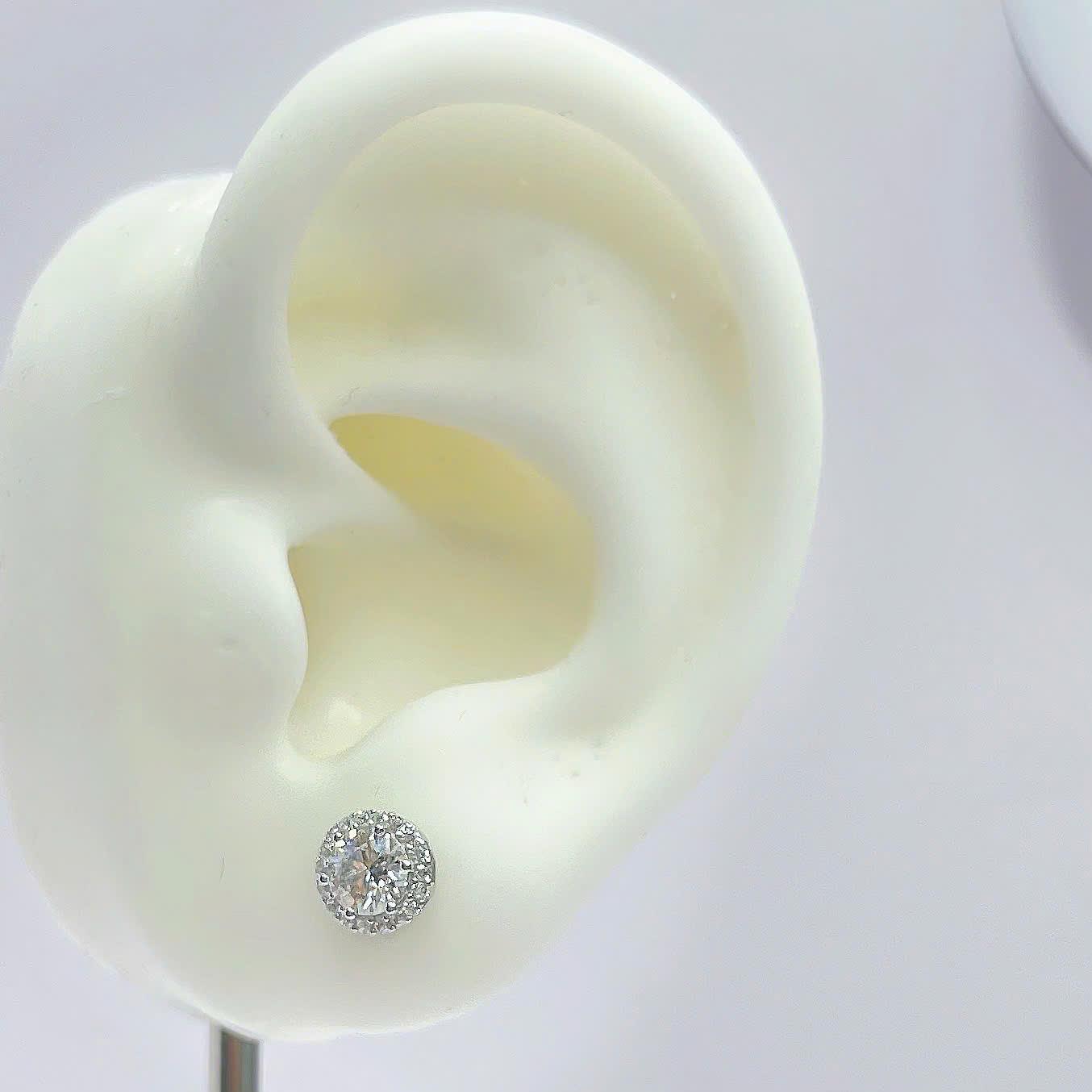 Khuyên tai bạc kim cương mois viền đá tấm