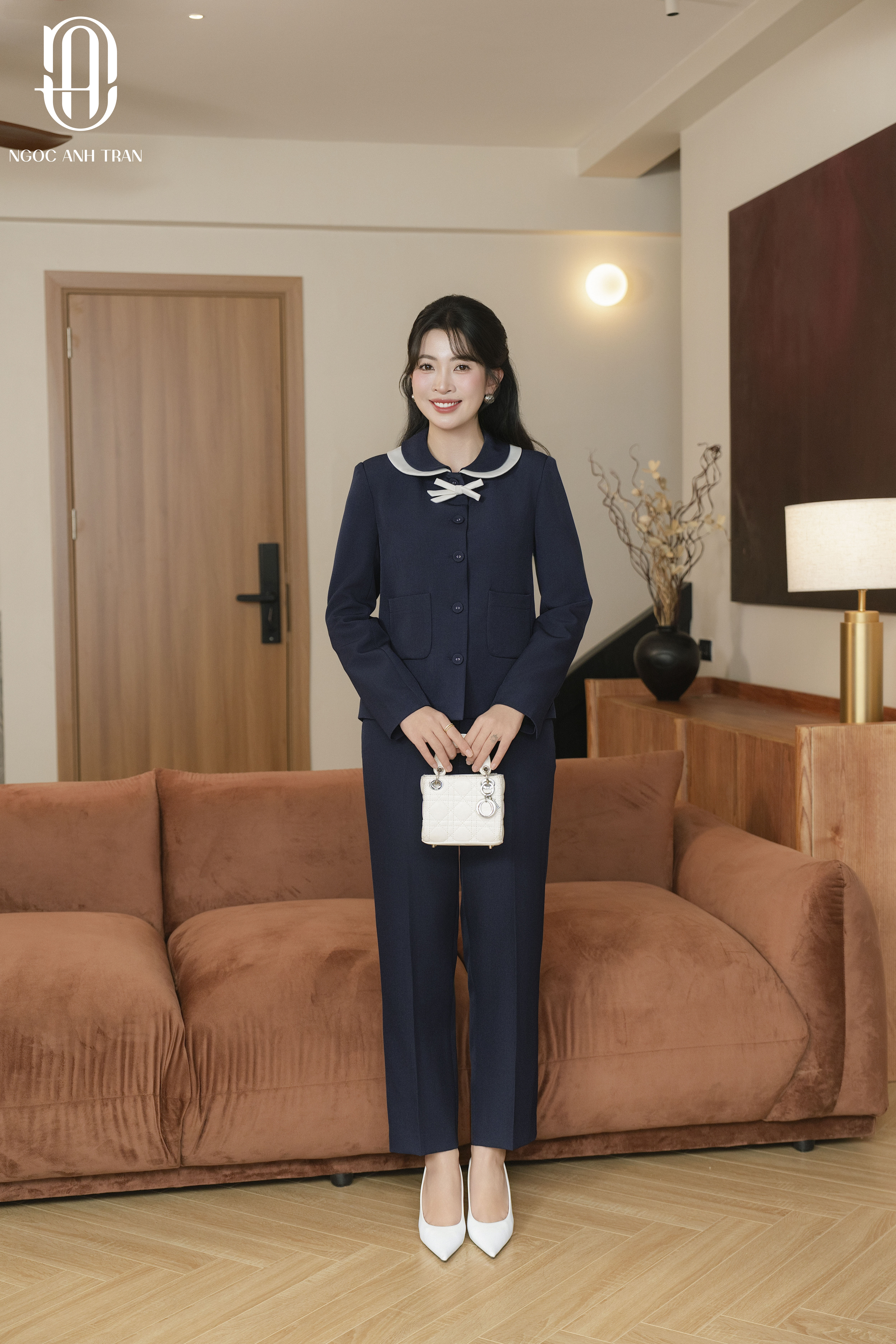 A257 - Set áo kiểu xanh than cổ sen trắng phối quần baggy navy