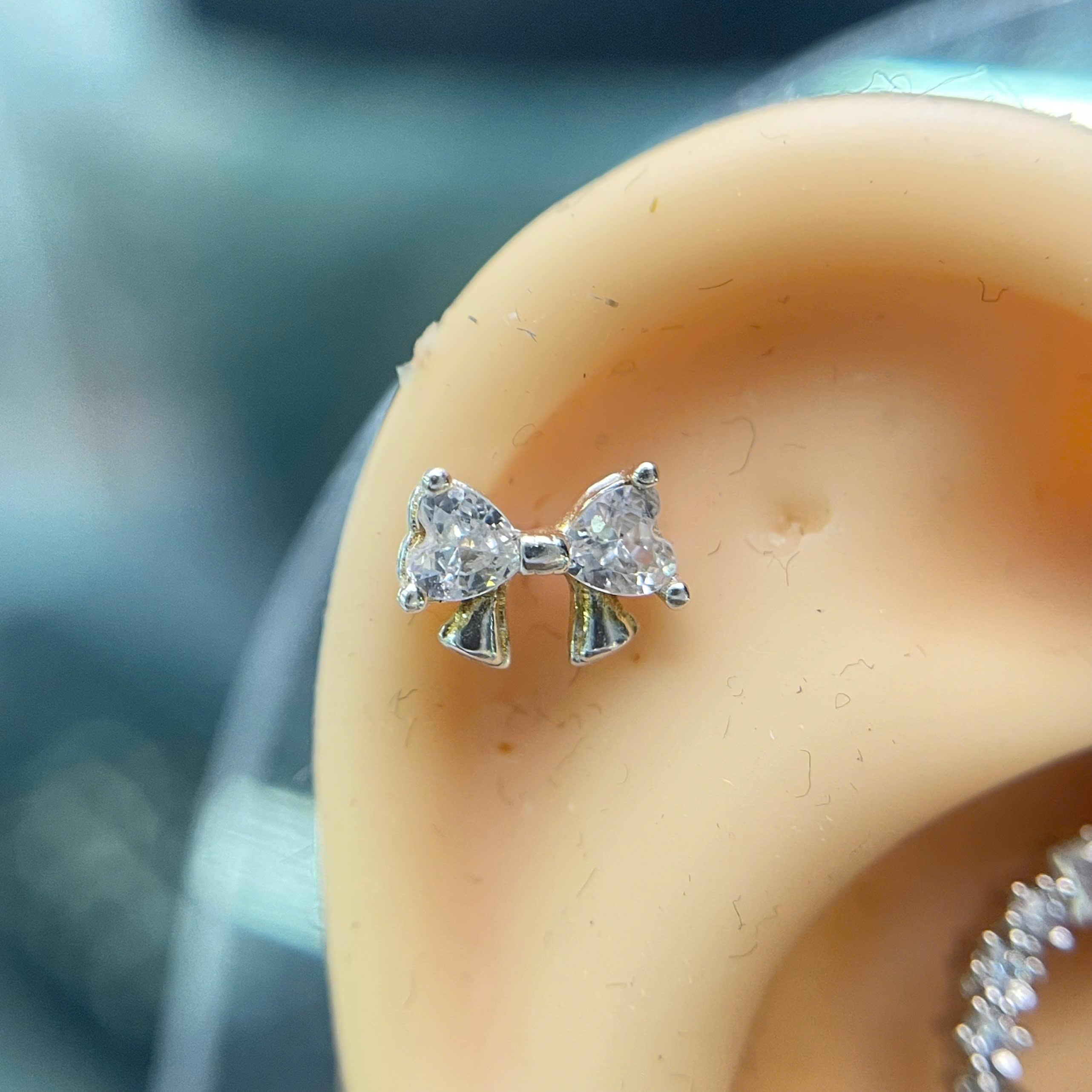 khuyên kiểu bạc nơ hai cánh kim cương trắng dễ thương_thumbnail_3