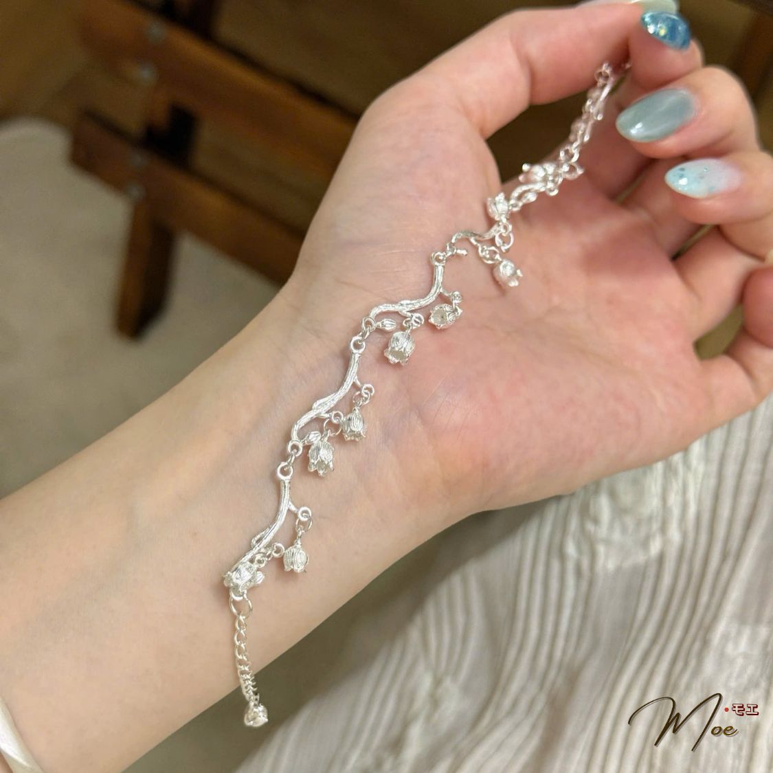 LT626 - Lắc tay hoa linh lan dịu dàng_thumbnail_3