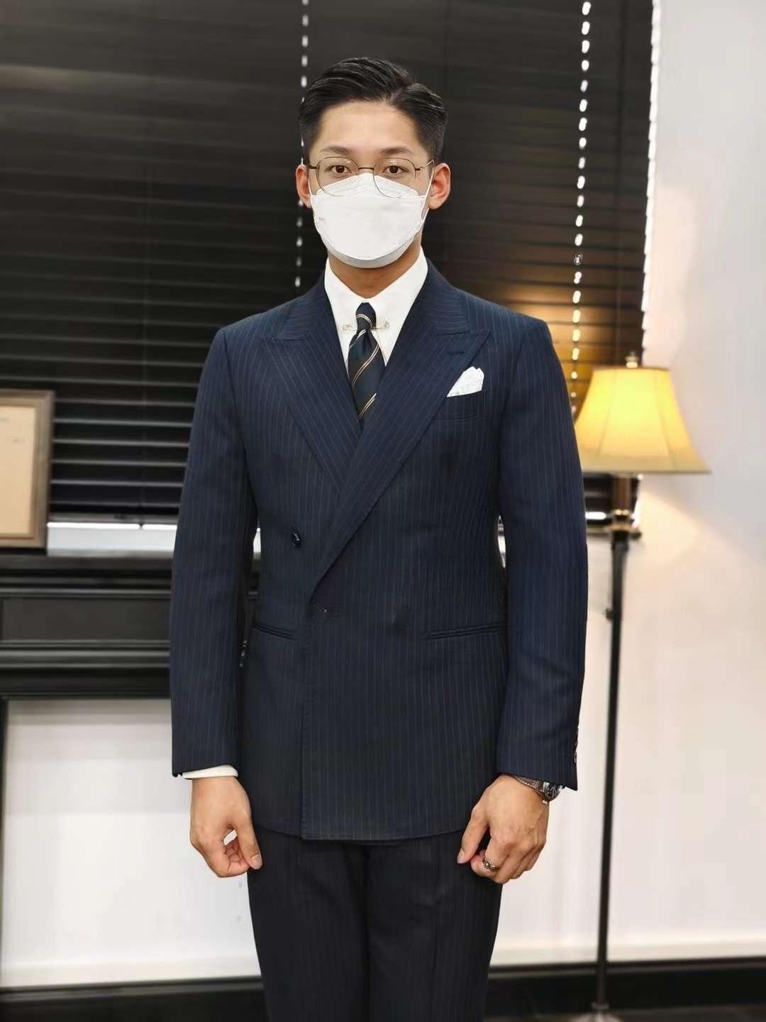 Navy Striped Suit – Double-Breasted Design_thumbnail_8