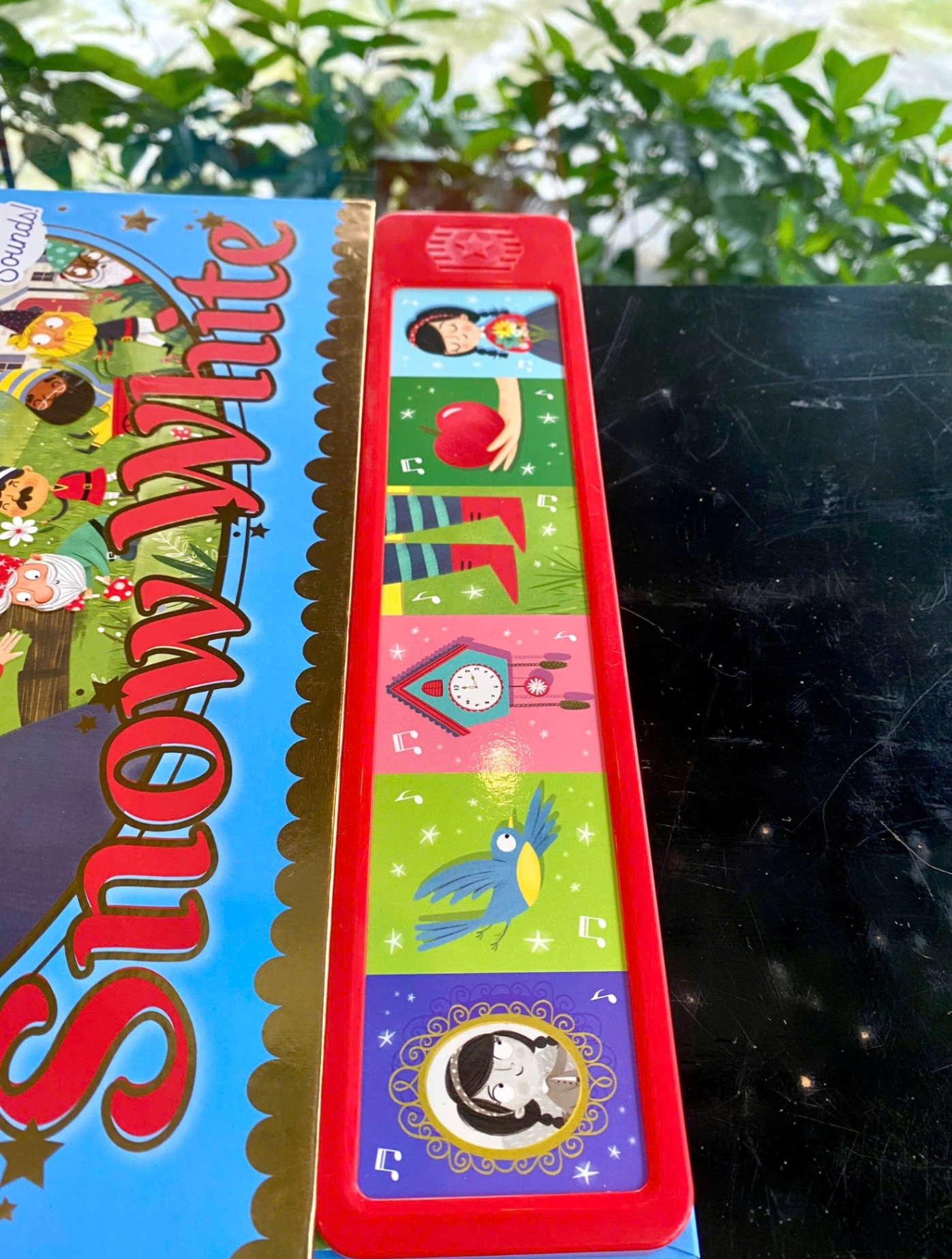 FAIRYTALES POP-UP SOUND BOOK: SNOW WHITE (North Parade)_thumbnail_2