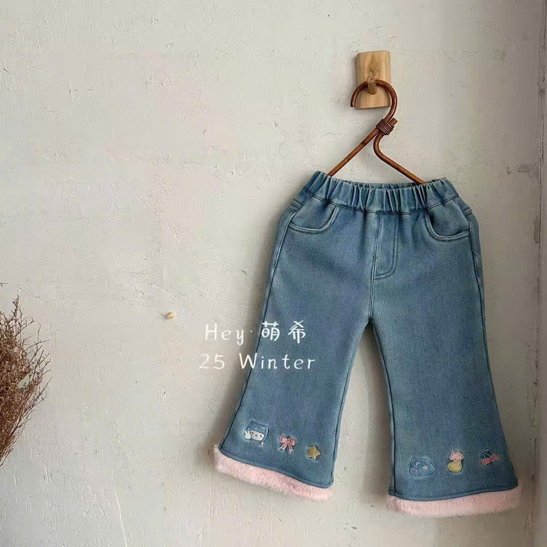 (Q212) Quần bò lót bông gấu thêu viền bông hồng_thumbnail_0