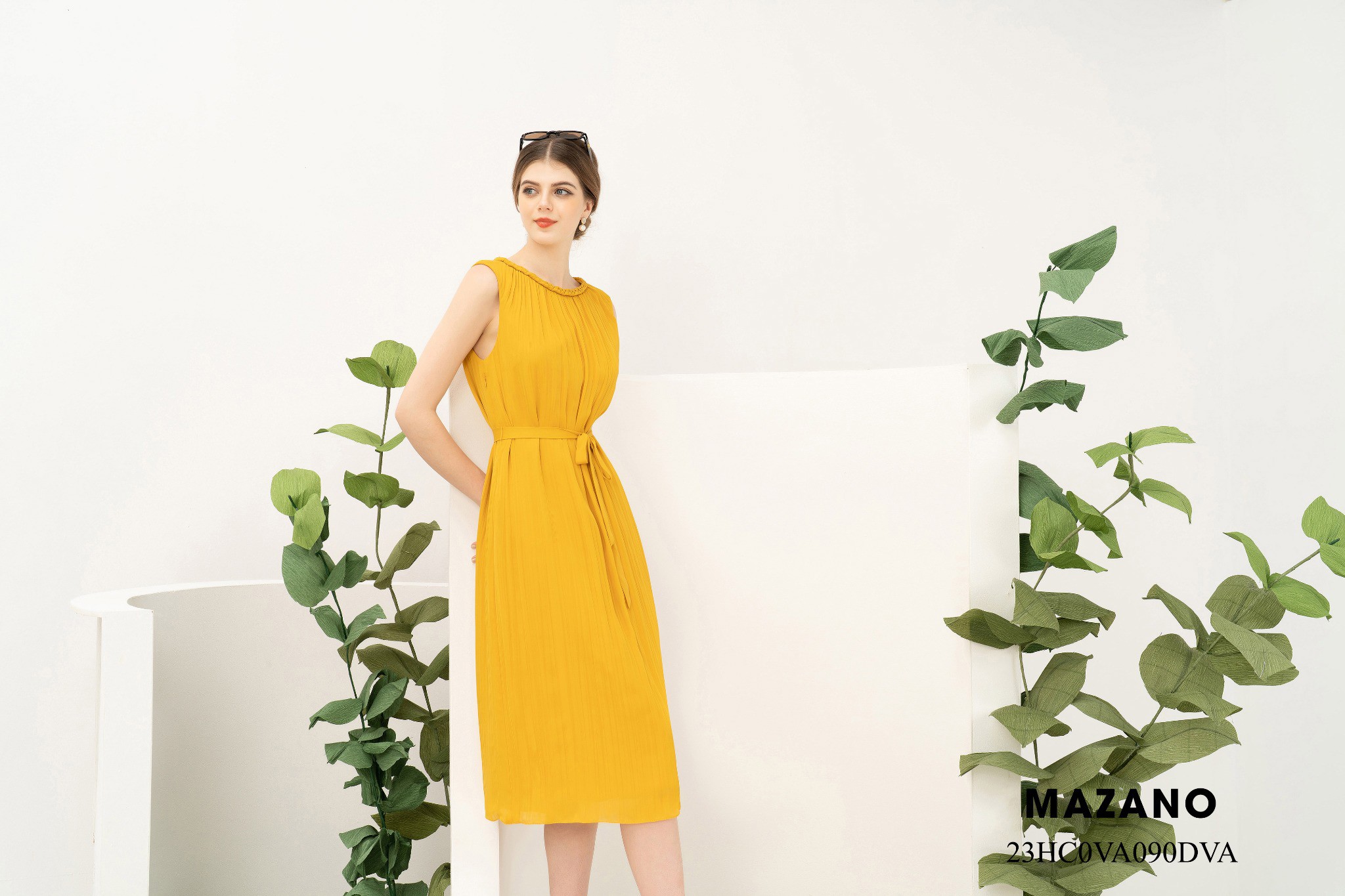 Đầm suông thắt đai chiffon dập nhăn cổ tròn trang trí dây tết không tay dài ngang bắp chân_thumbnail_2