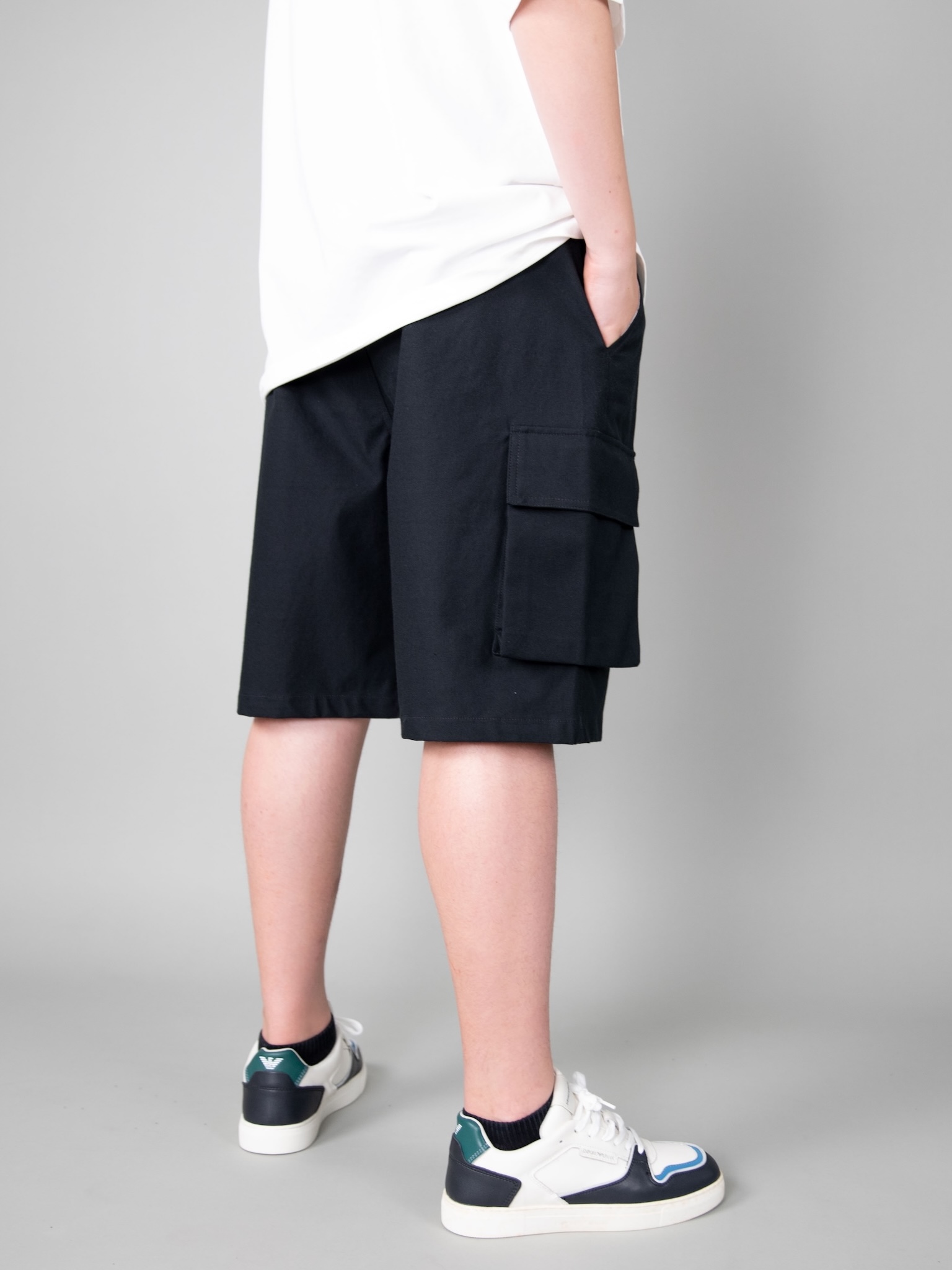 Quần short kaki màu đen túi hộp_thumbnail_2