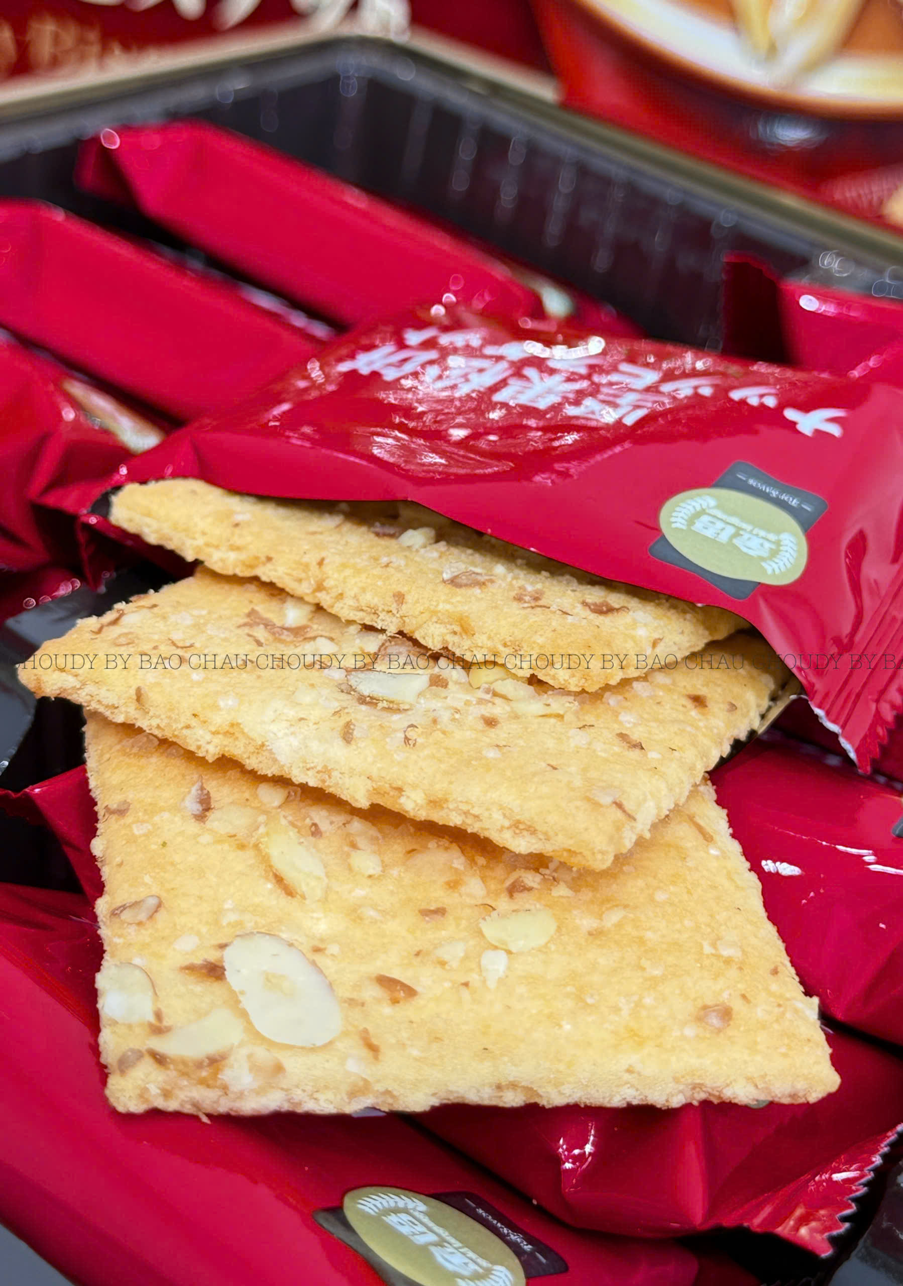 B65 BÁNH QUY HẠT NGŨ CỐC HỘP THIẾC_thumbnail_3