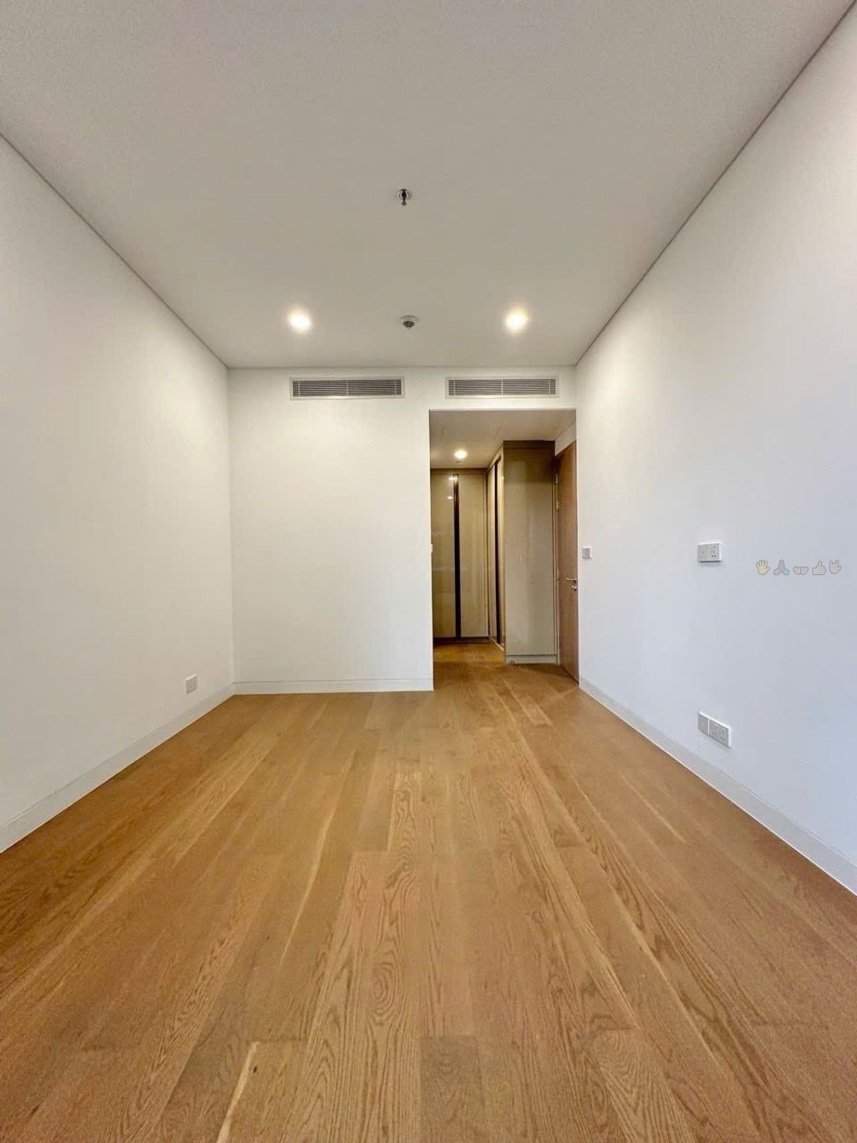 Cần bán nhanh căn hộ 2PN siêu đẹp, nhà mới hoàn toàn The River Thủ Thiêm_thumbnail_2