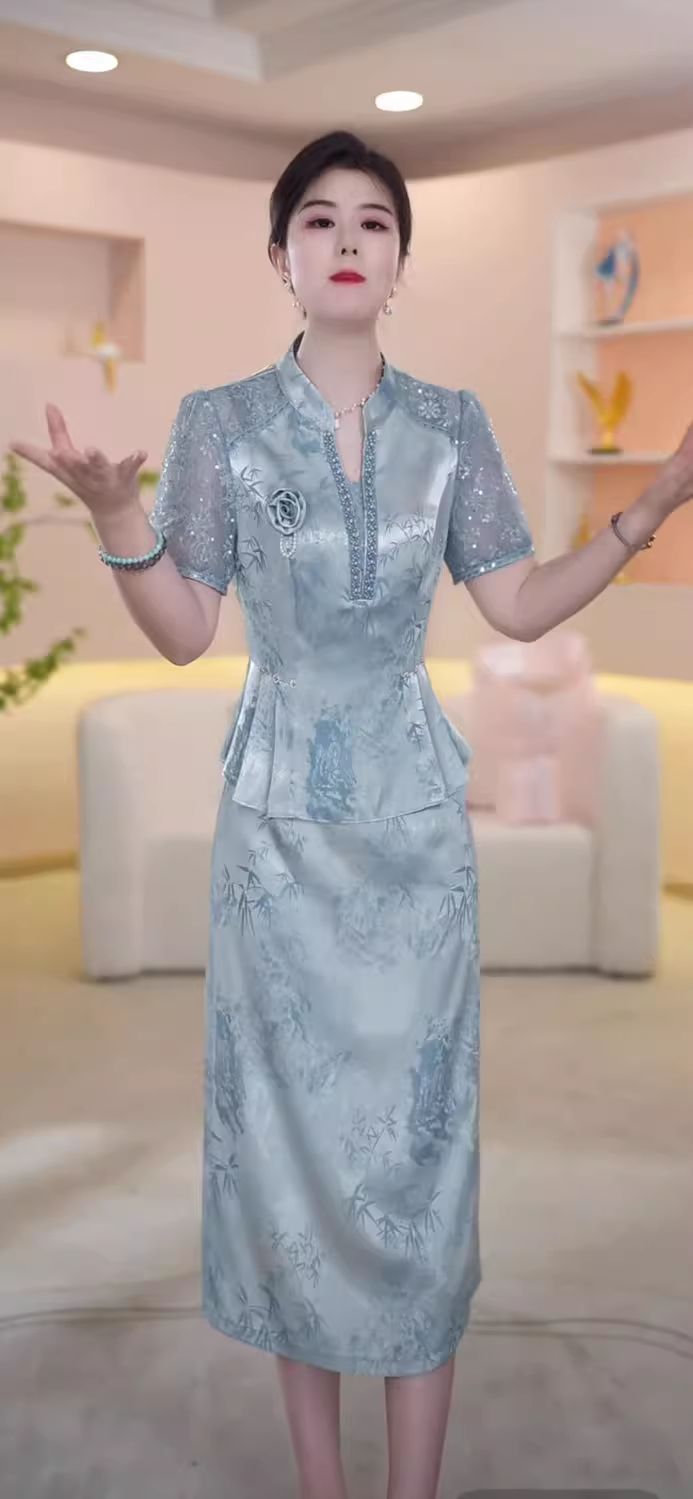 17813-Set áo kèm chân váy suông lụa xanh phối ren tay ngắn ( lụa vân gấm)