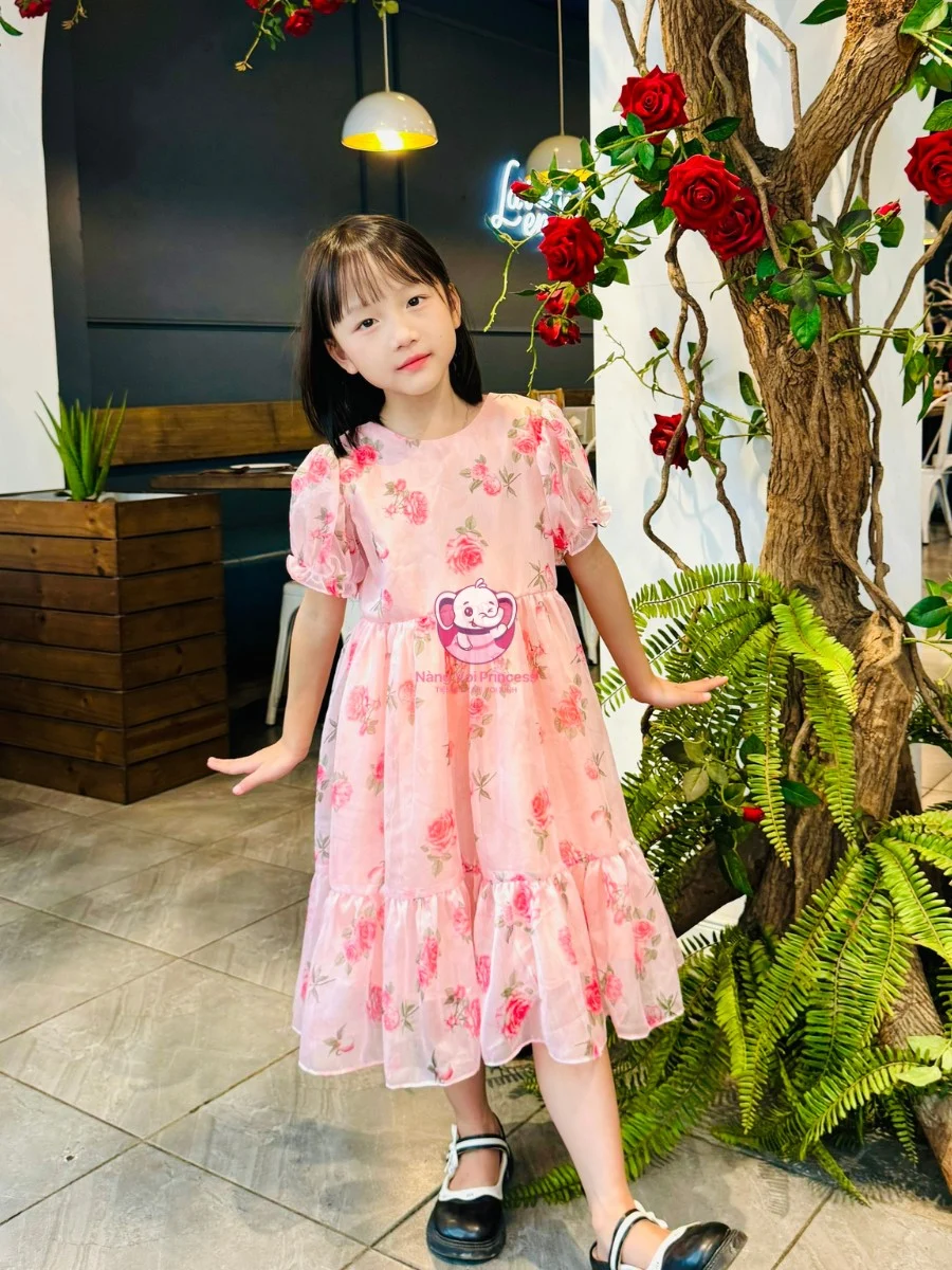 Váy voan tơ mềm, hoa hồng cho bé từ 7 tới 42Kg - Tiệm May Mẹ Voi Xinh_thumbnail_1