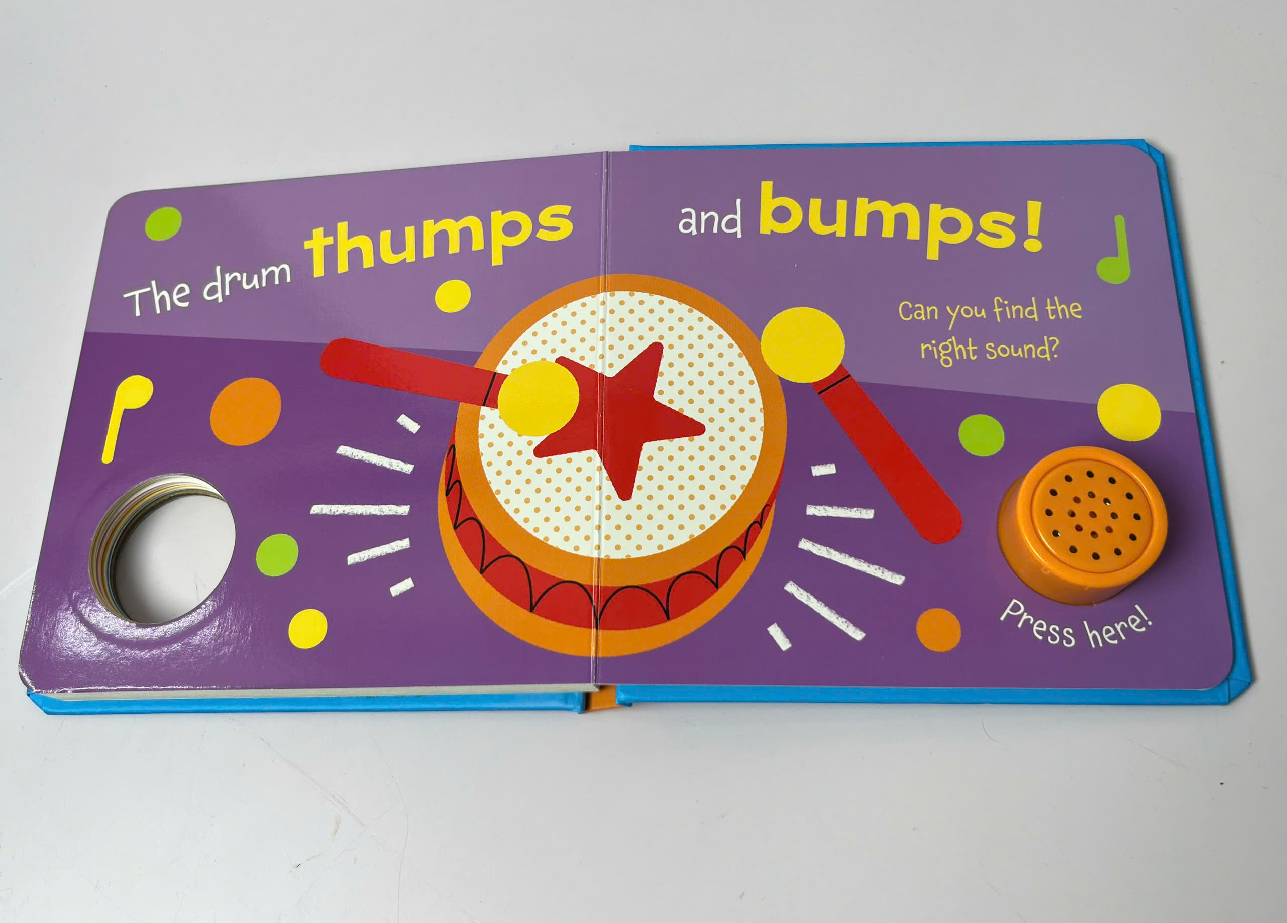 ROUND BUTTON SOUND BOOK - MUSIC (FSC)_thumbnail_3