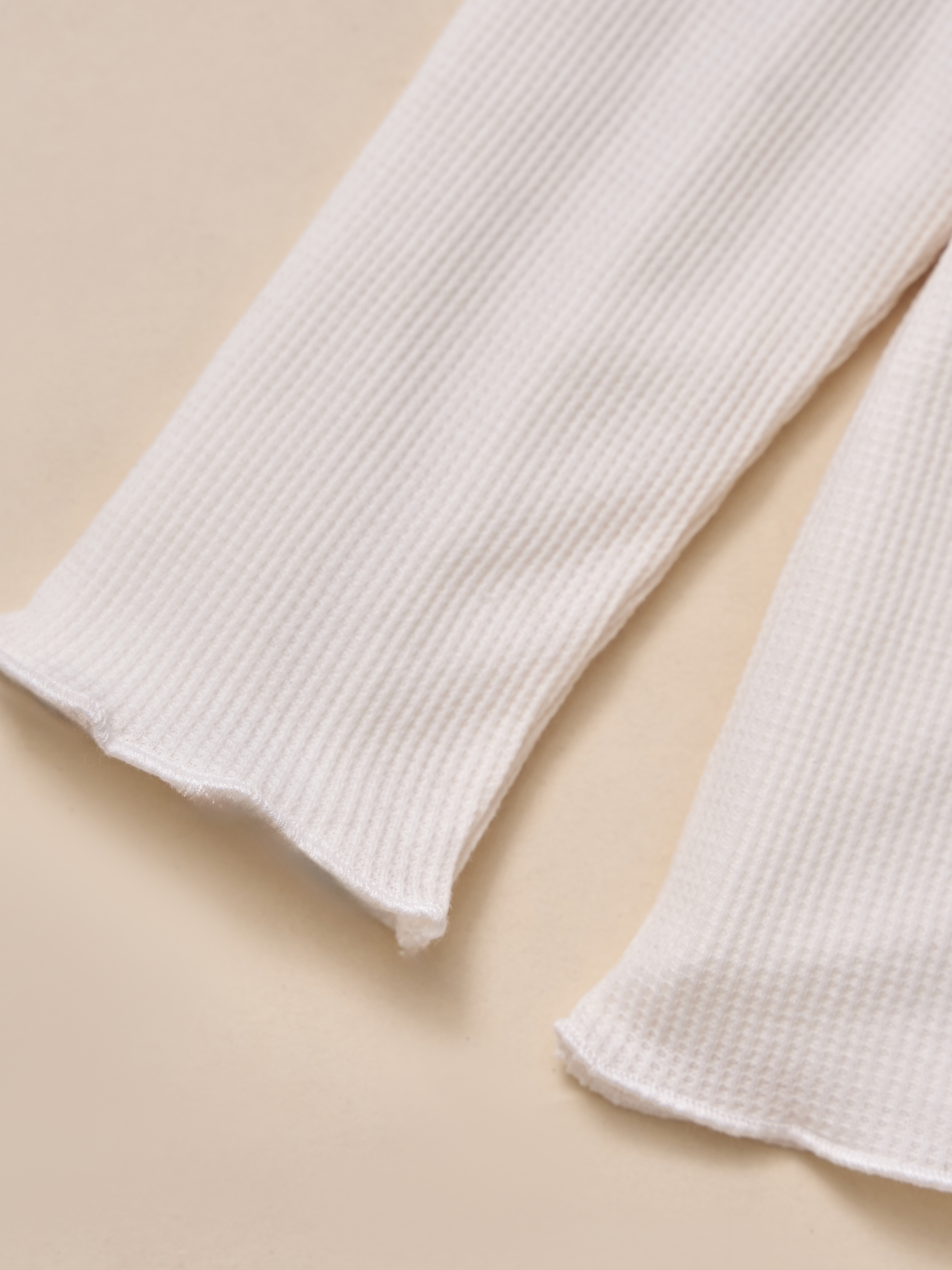 Áo cổ tròn đính nơ cuốn bèo gấu_thumbnail_3