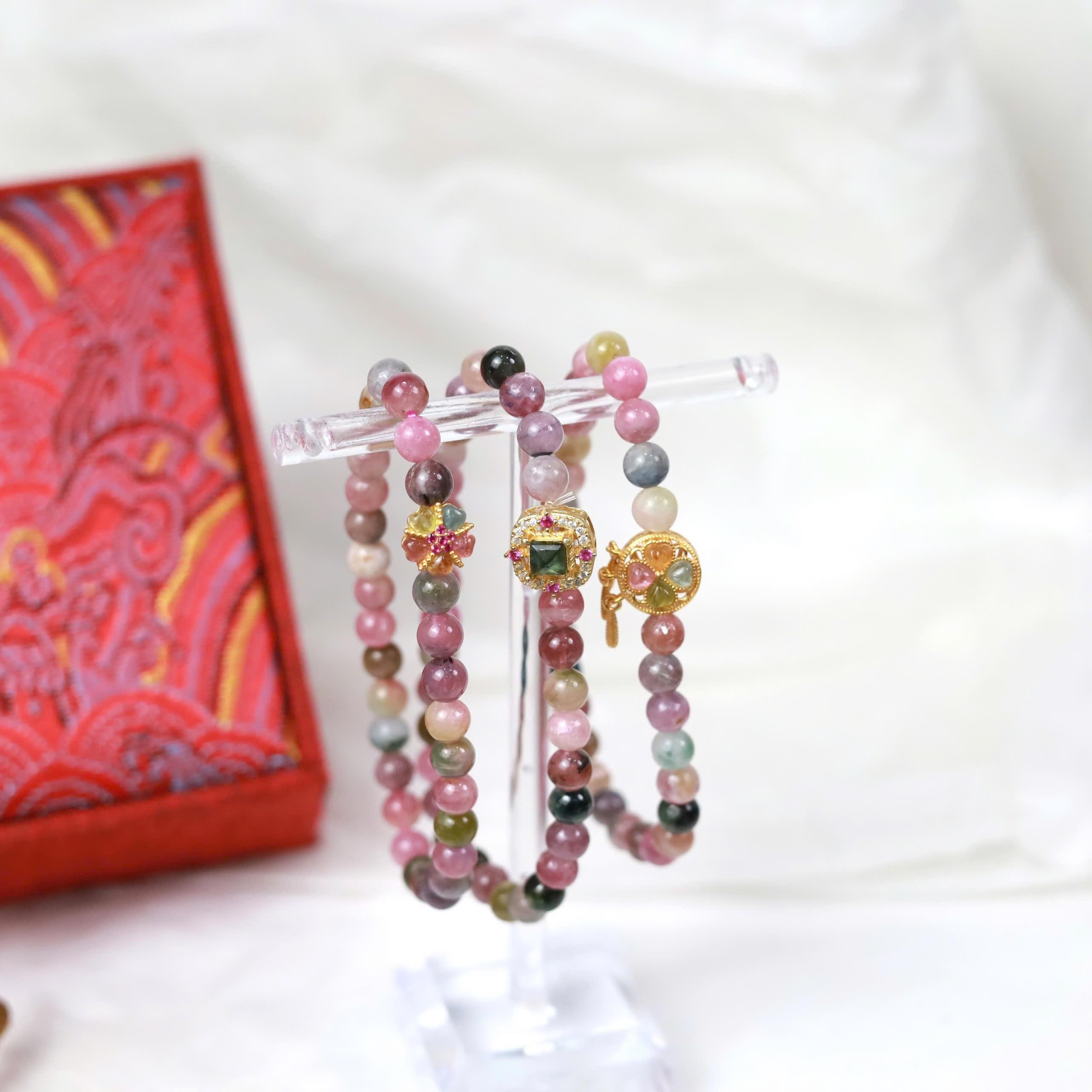 Vòng tay tourmaline mix charm mạ vàng_thumbnail_2