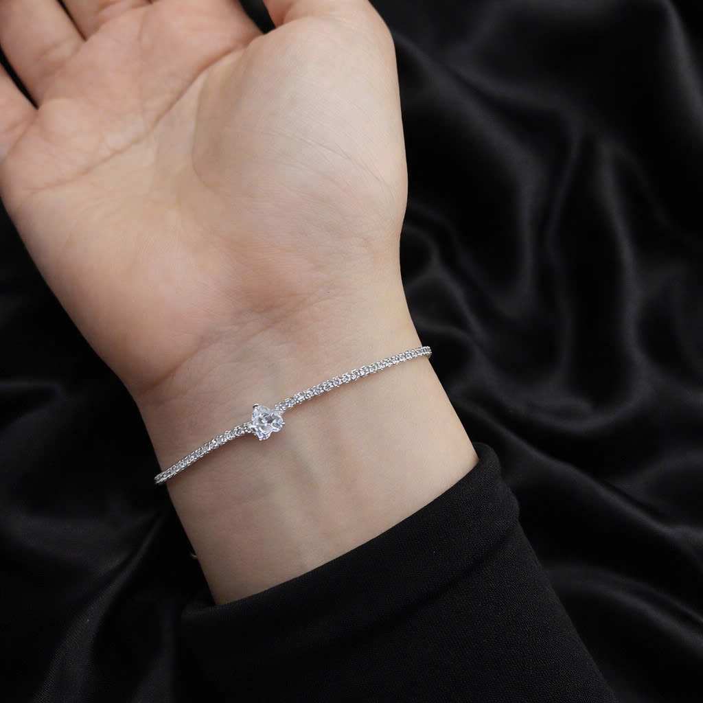 Vòng tay bạc xi kim dây đá charm tim trắng_thumbnail_3