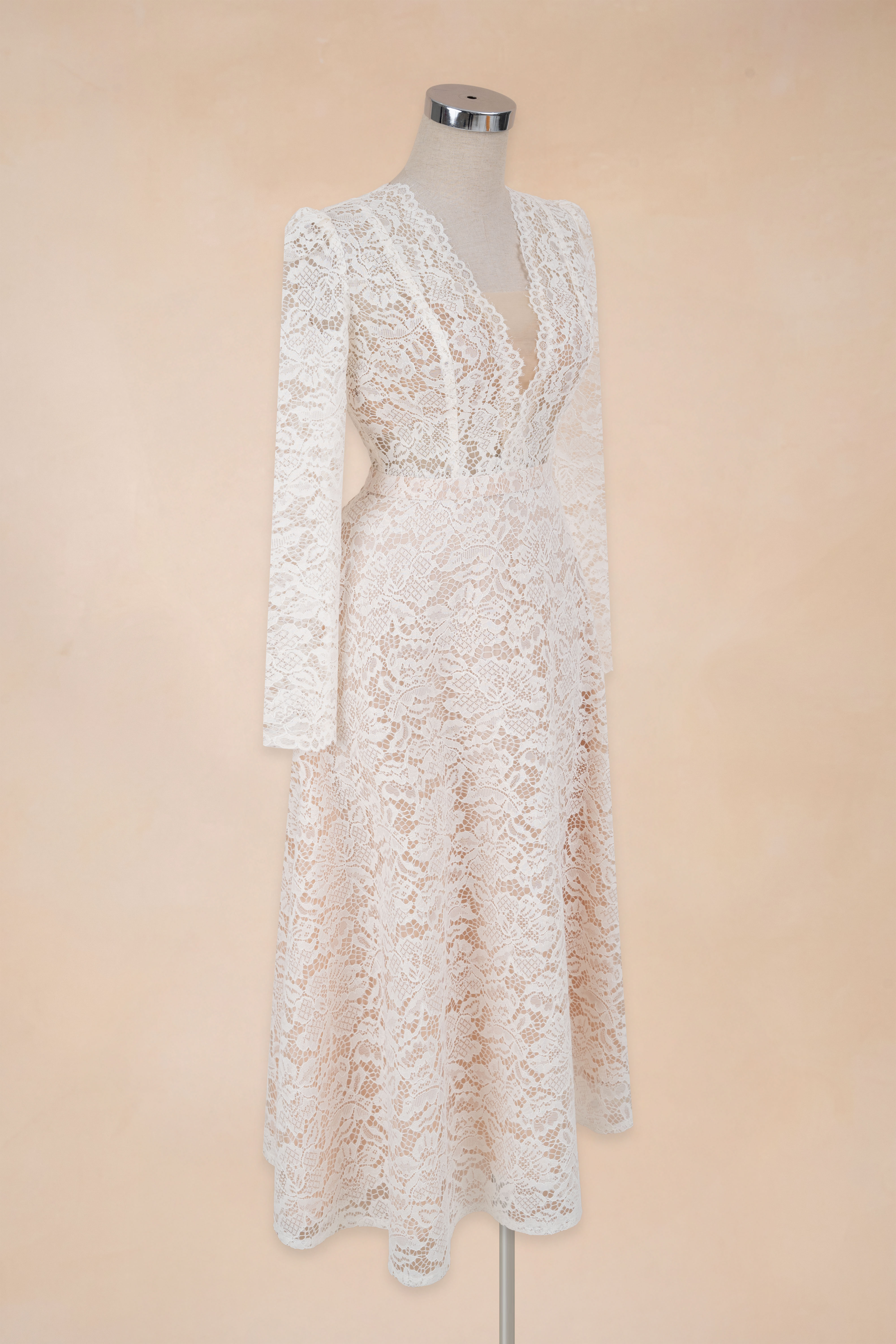 Đầm Xoè Ren Cổ V Phối Lưới Cổ_thumbnail_2