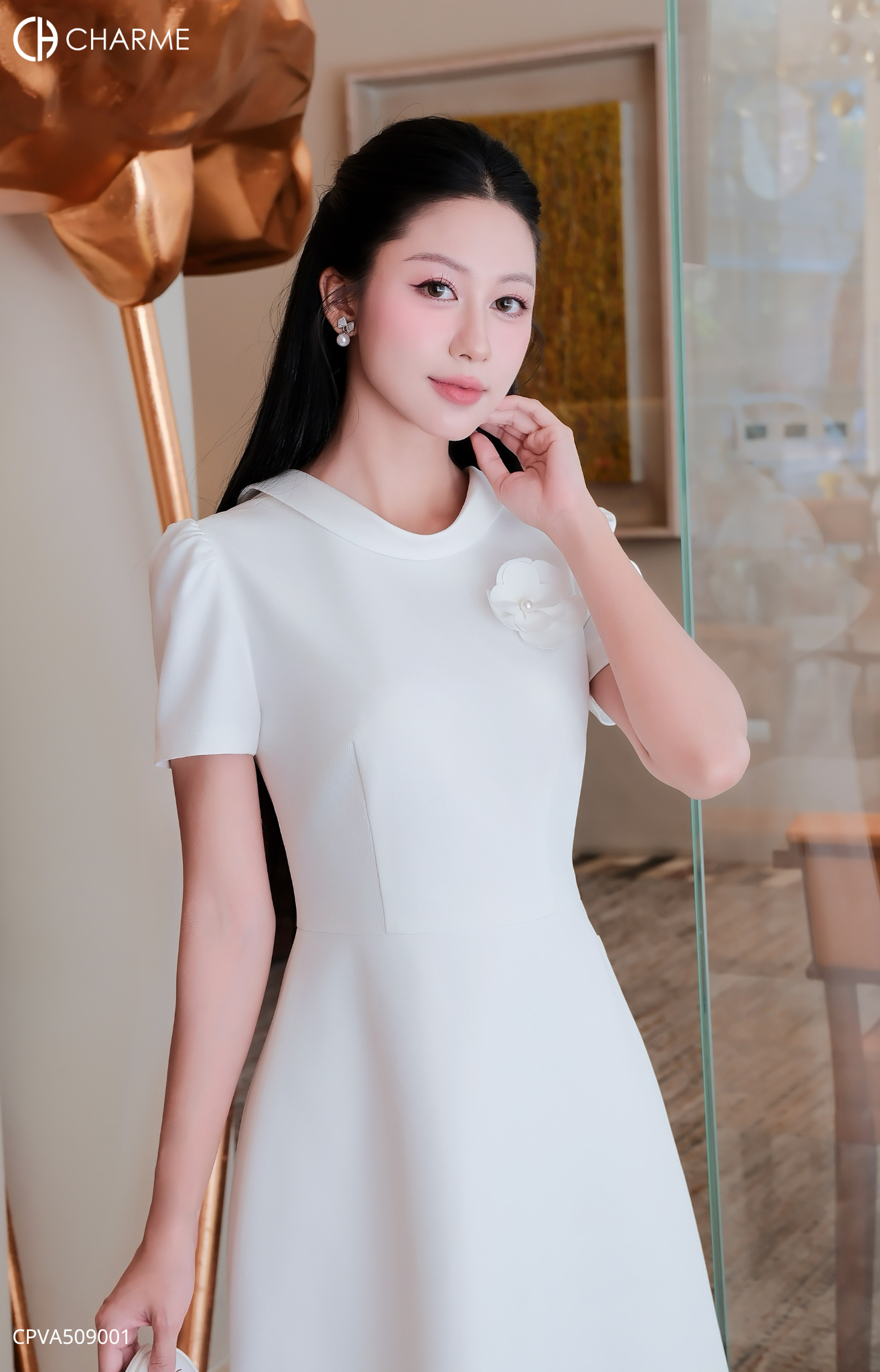 Váy cổ kiểu hoa ngực_thumbnail_1