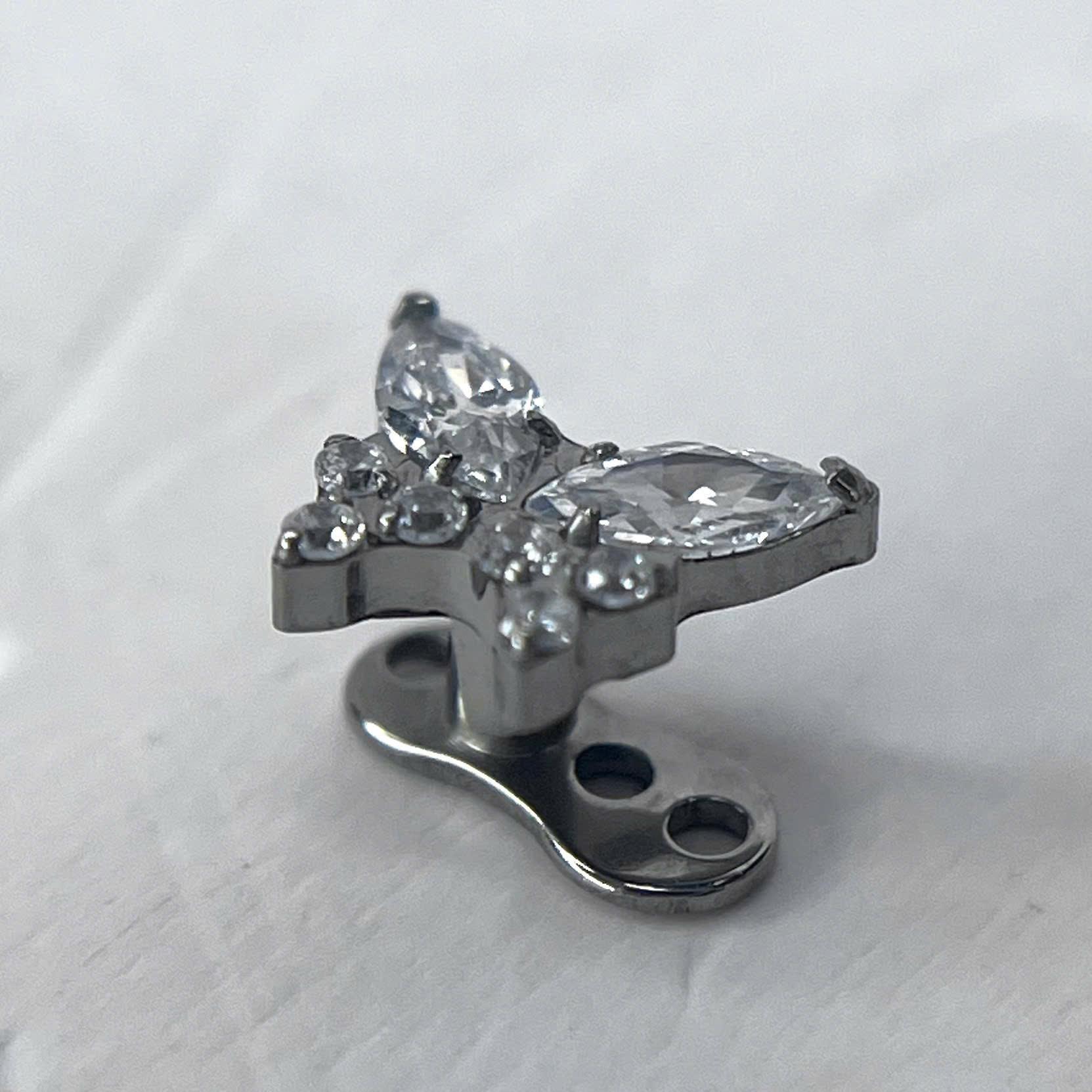 Khuyên cấy titan bướm