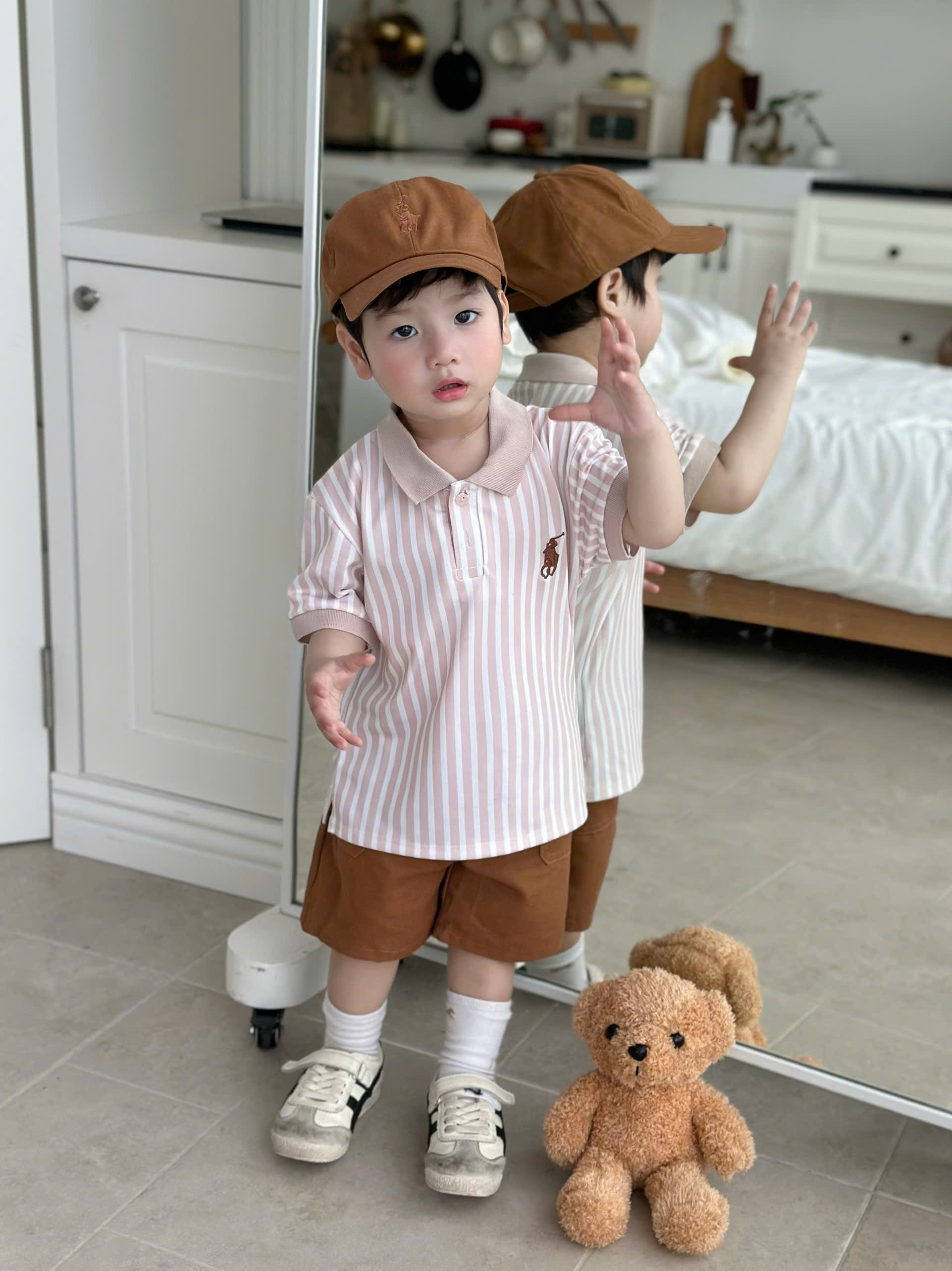 M85 BỘ POLO SỌC THÊU NGỰA NÂU KÈM MŨ- A117.1791