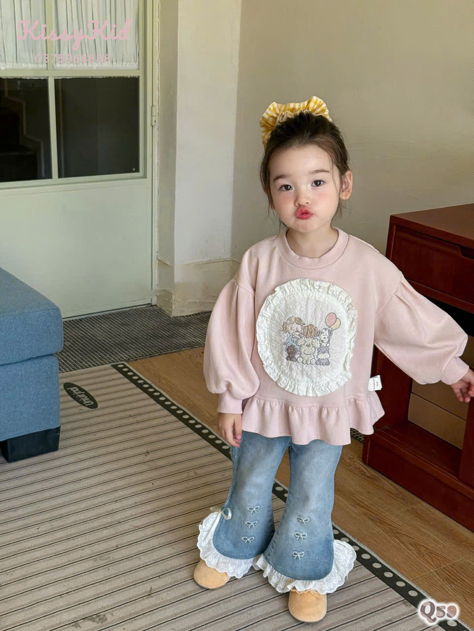 (Q59) Quần bò ống loe gấu bèo thêu nơ Hãng CX7_thumbnail_0