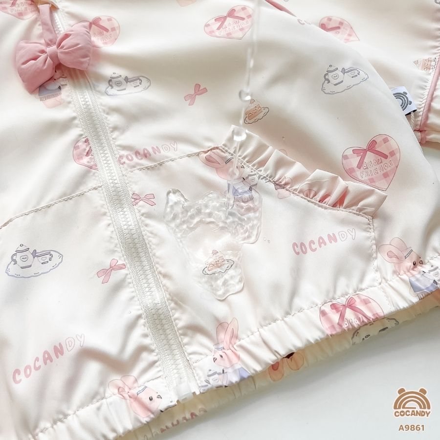 Áo khoác gió BE họa tiết trái tim_thumbnail_4