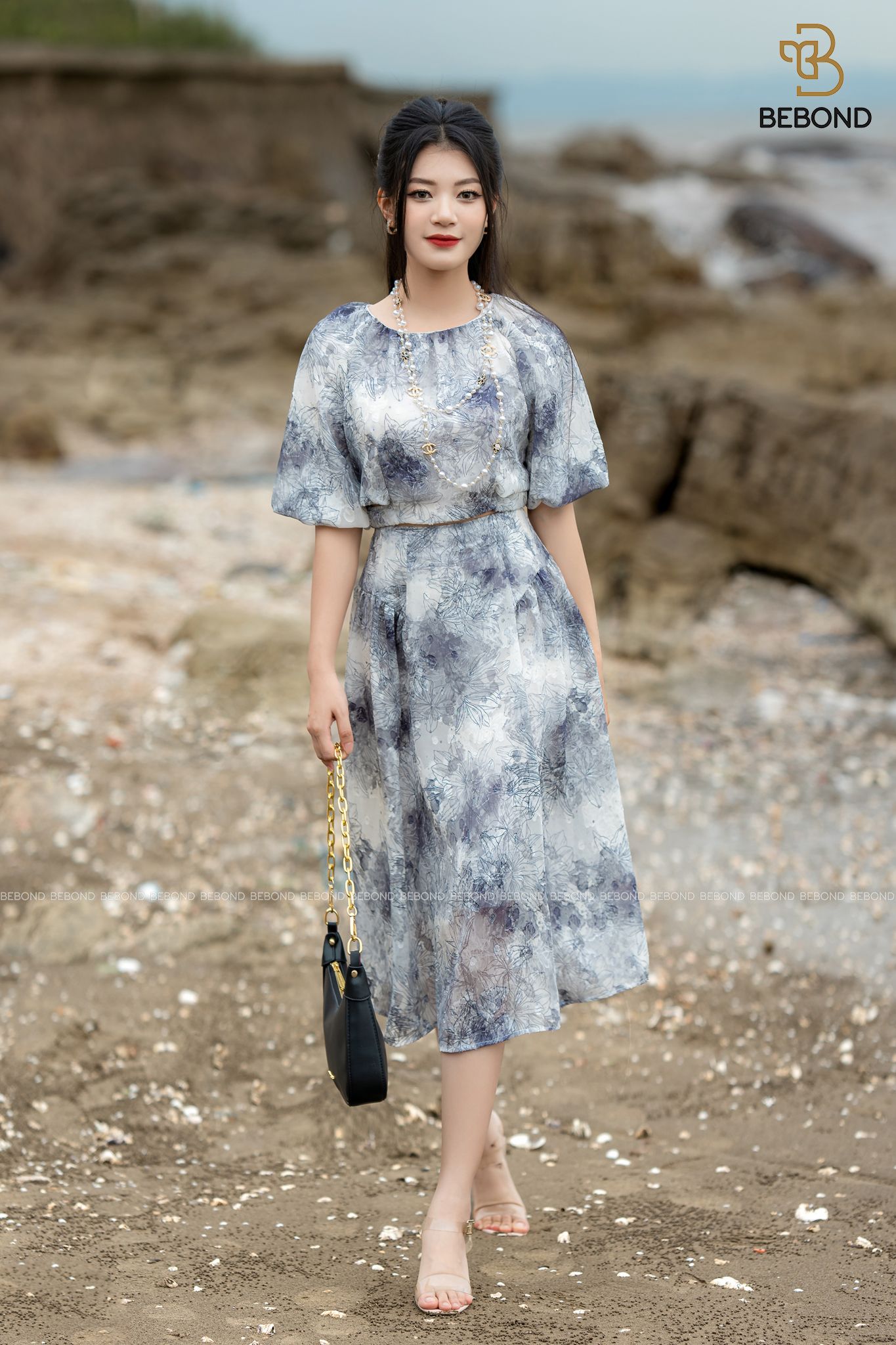 SET BỘ ÁO KÝ GIẢ CHÂN VÁY XÒE HỌA TIẾT RESTRO MILA_thumbnail_2