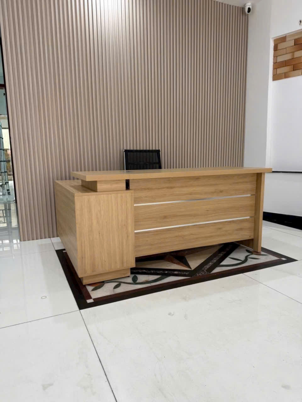 Bàn Giám Đốc LX11 - Giá Liên Hệ 0986 987 227