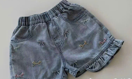 CX113 - Quần short bò viền bèo thêu nơ nhiều màu hãng CX7