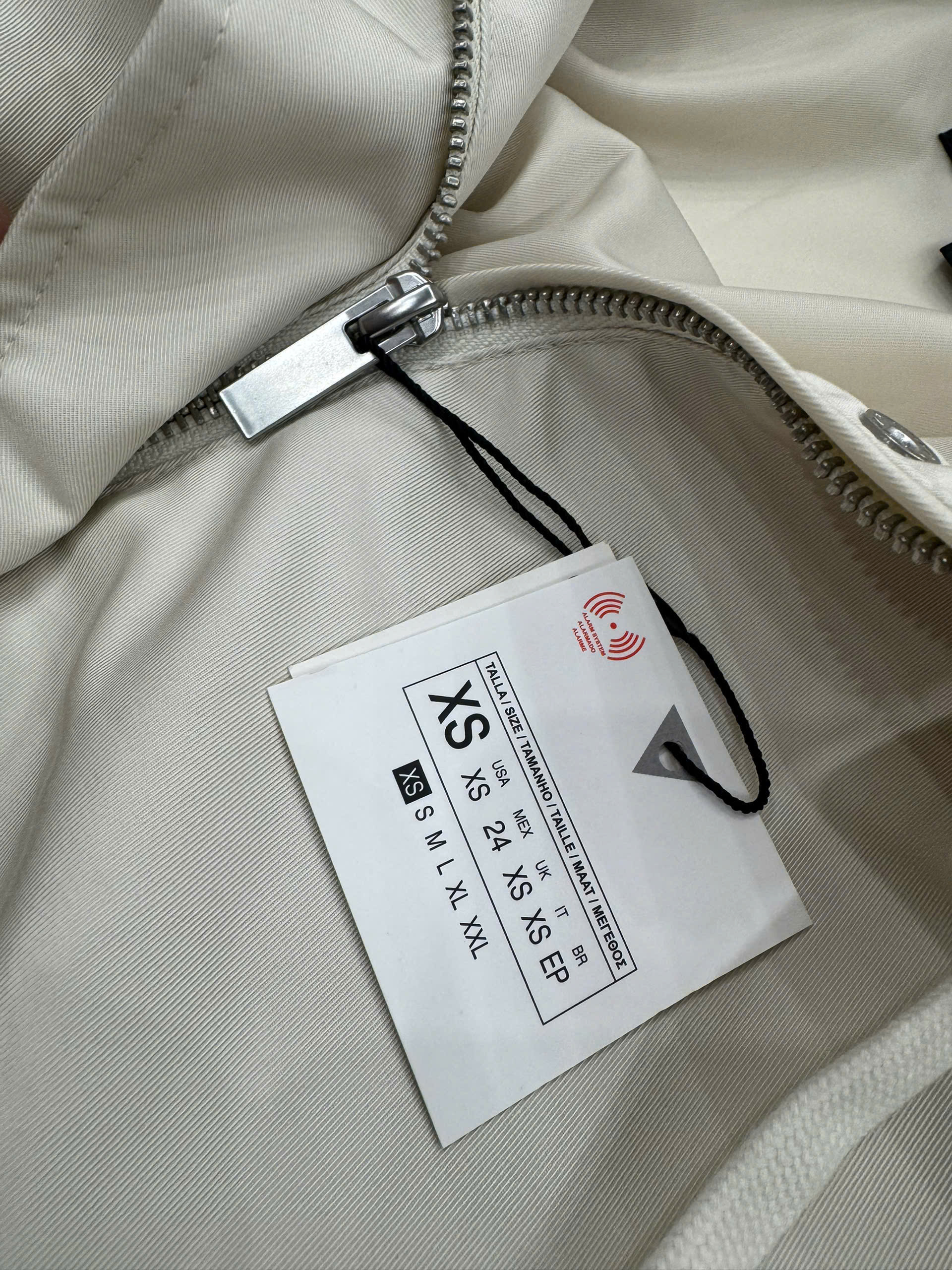 Áo khoác xịn ( KEM )_thumbnail_3