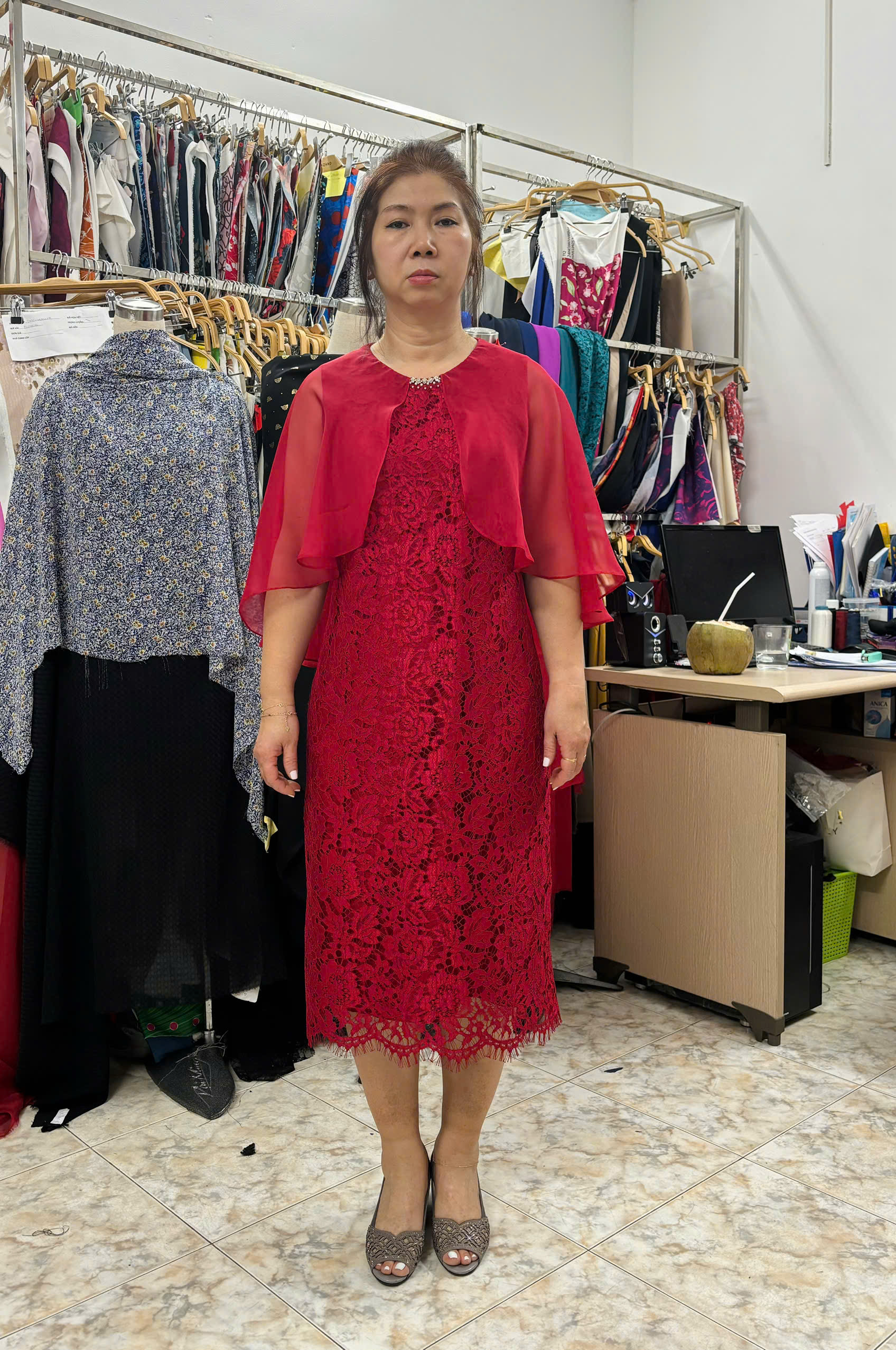 Váy Đầm suông Vải ren phối tay voan Đính trang trí Cổ tròn Tay lỡ Dài váy qua gối_thumbnail_0