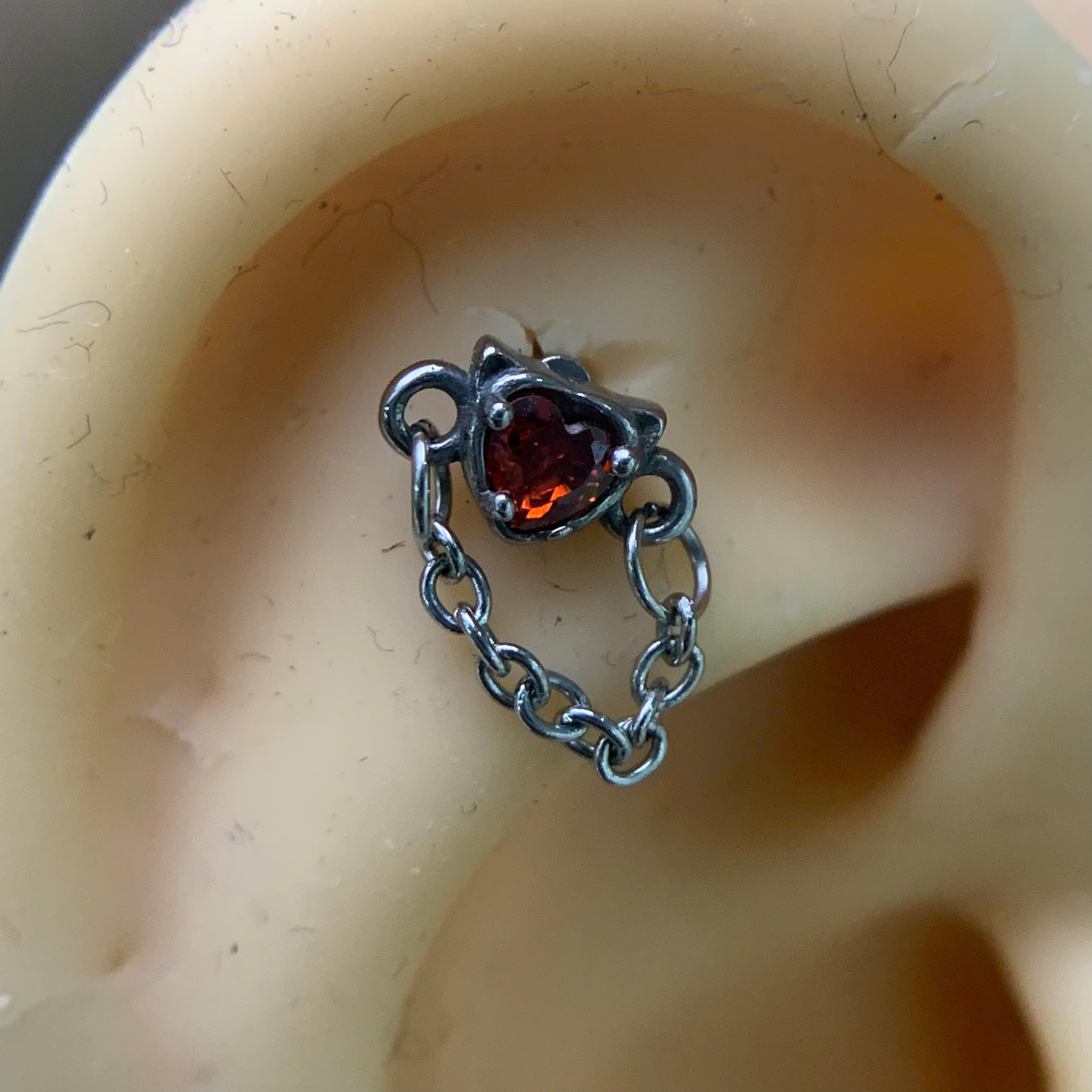 khuyên kiểu trái tim đỏ cam xích bi vặn_thumbnail_2