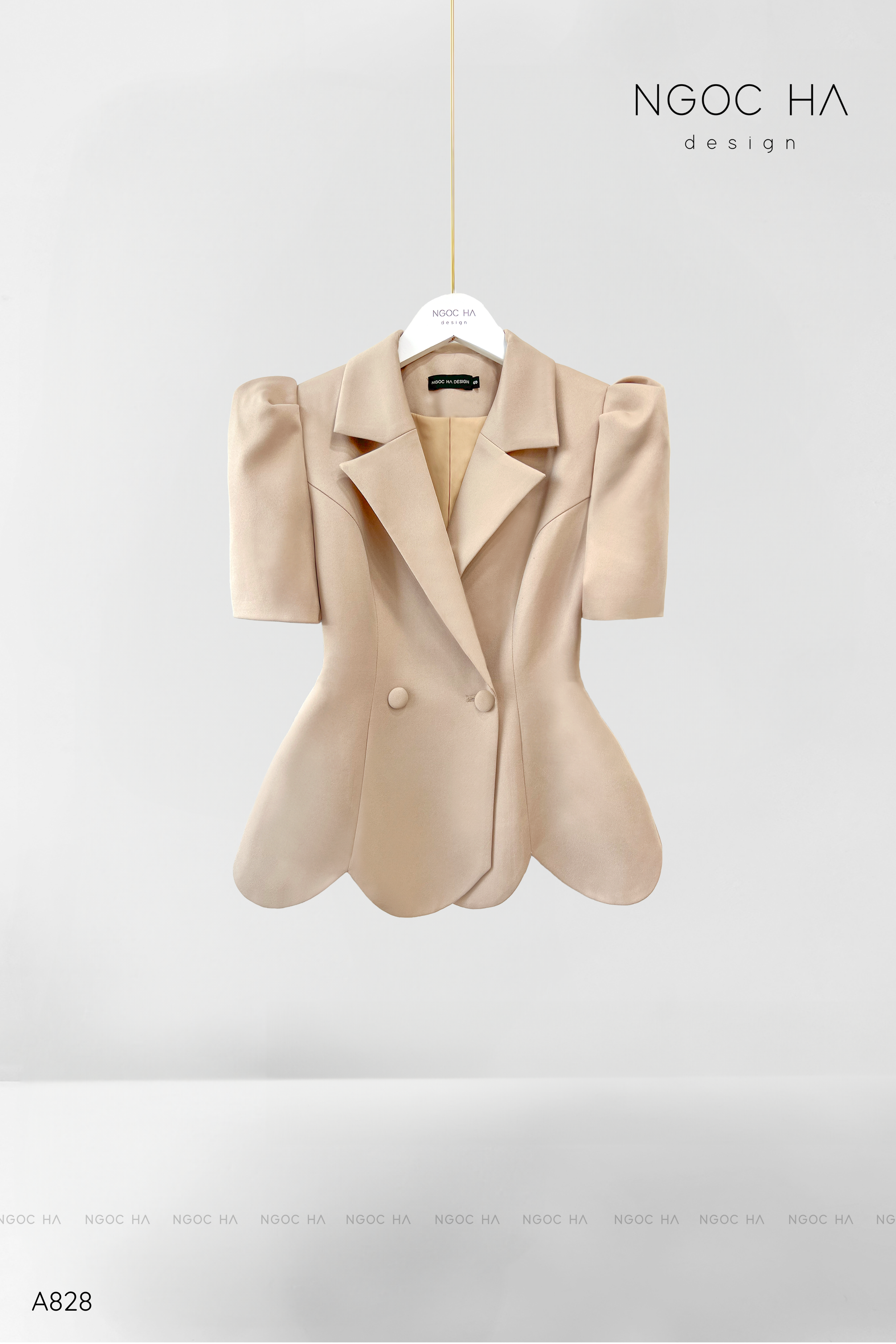 Vercelli Top_ Áo Vest Cách Điệu Tà Lượn Cong Màu Bee A828_thumbnail_7