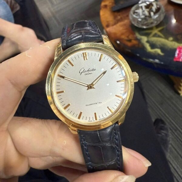 Glashutte Original Senator Automatic 100-08-01-01-04 18k Au750