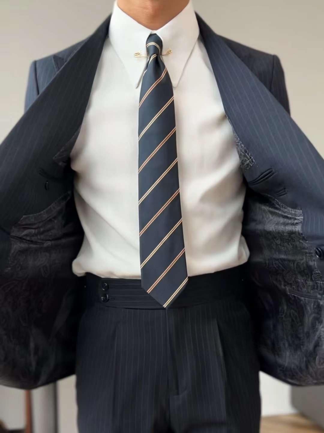 Navy Striped Suit – Double-Breasted Design_thumbnail_6