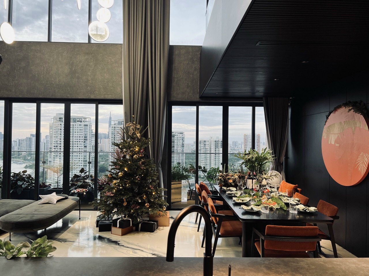 Căn Penthouse 279m2, nội thất như hình cho thuê với giá 92tr/tháng 