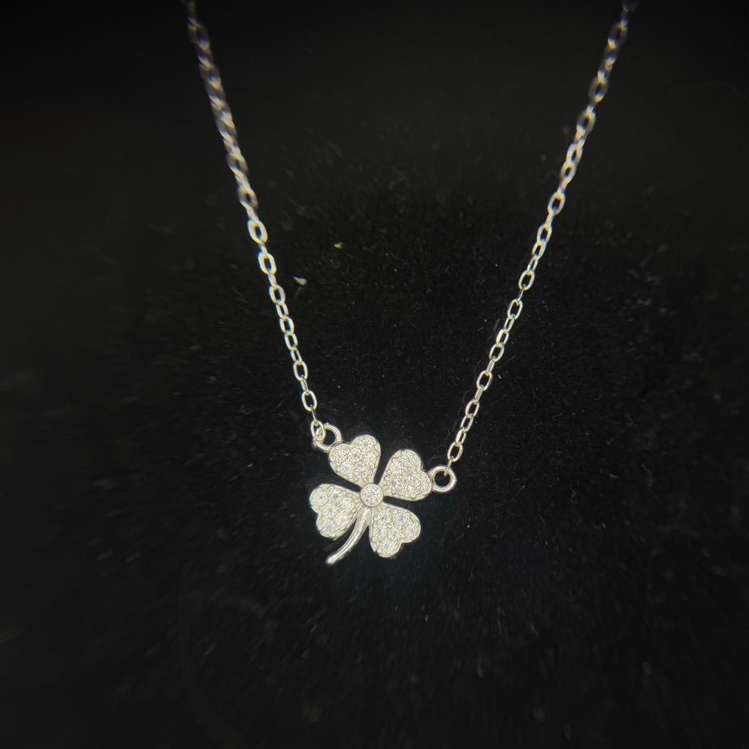 Vòng cổ bạc ý cỏ 4 lá