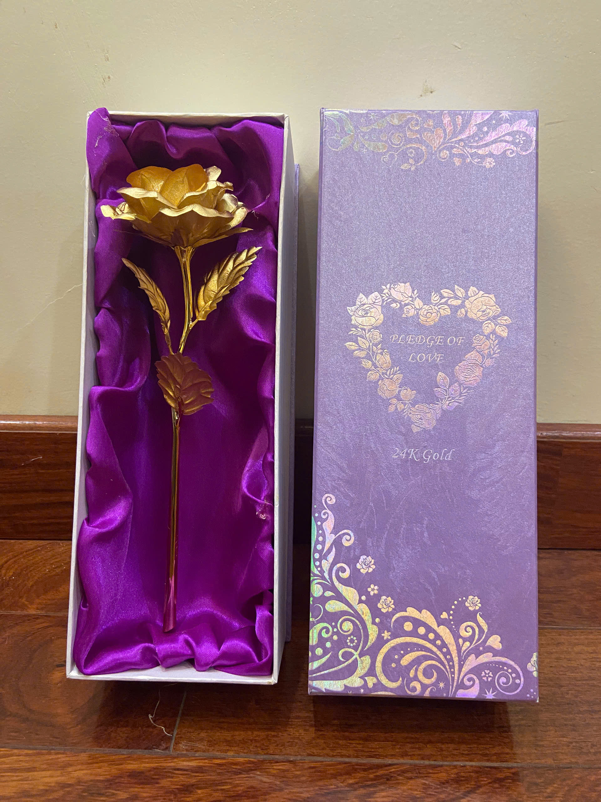 Bông hoa hồng mạ vàng 24K