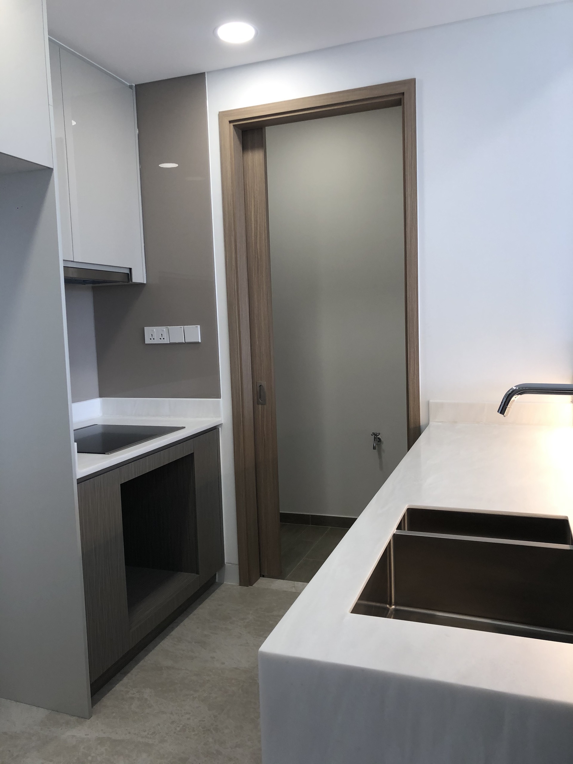 Cho thuê căn 2PN nội thất cơ bán 94m2 chỉ 30tr/tháng_thumbnail_2