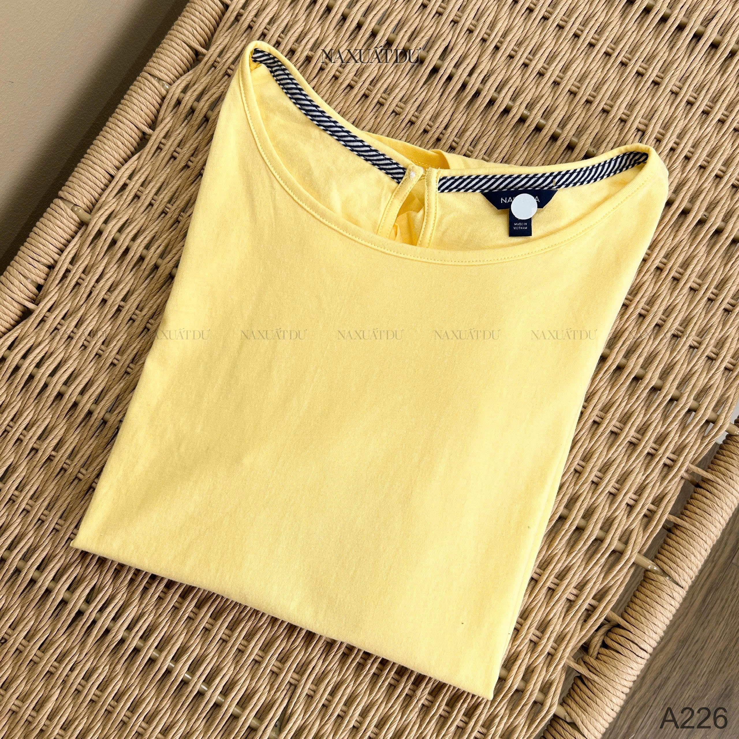 Áo thun cột dây màu vàng nữ 