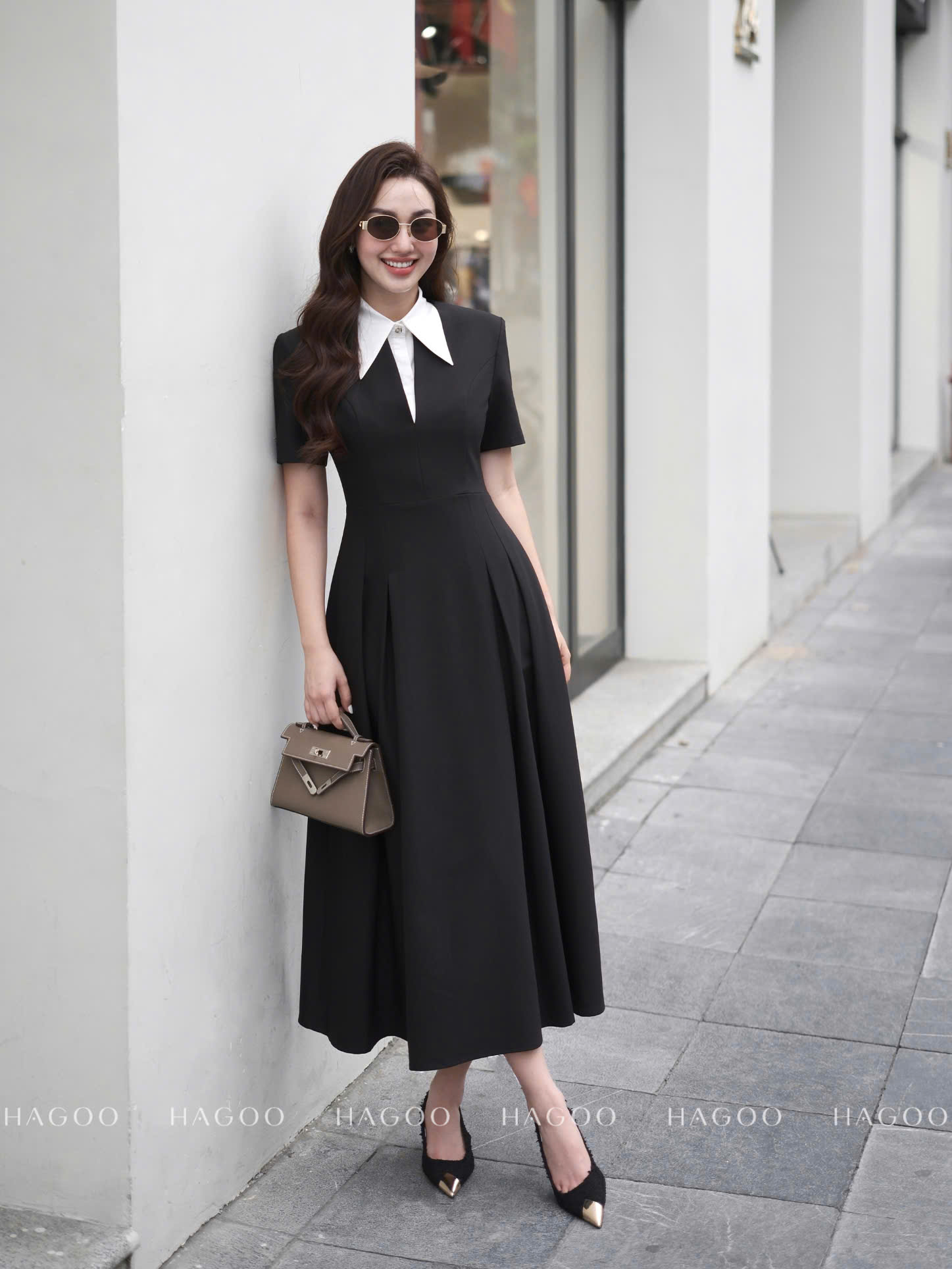 Váy đen xoè phối cổ trắng rời HAGOO_thumbnail_1