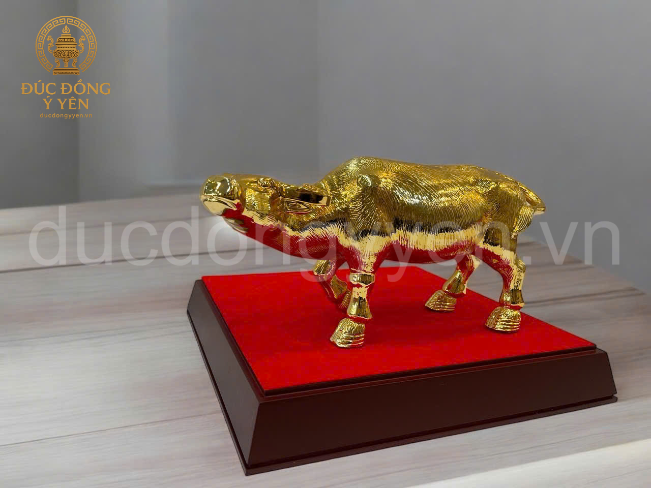 Tượng linh vật trâu mạ vàng _thumbnail_1