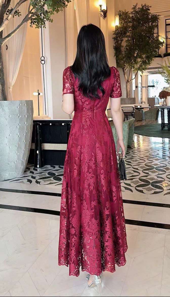 Đầm dự tiệc dạ hội ren thêu 3D tay con cổ thuyền sang trọng_thumbnail_2