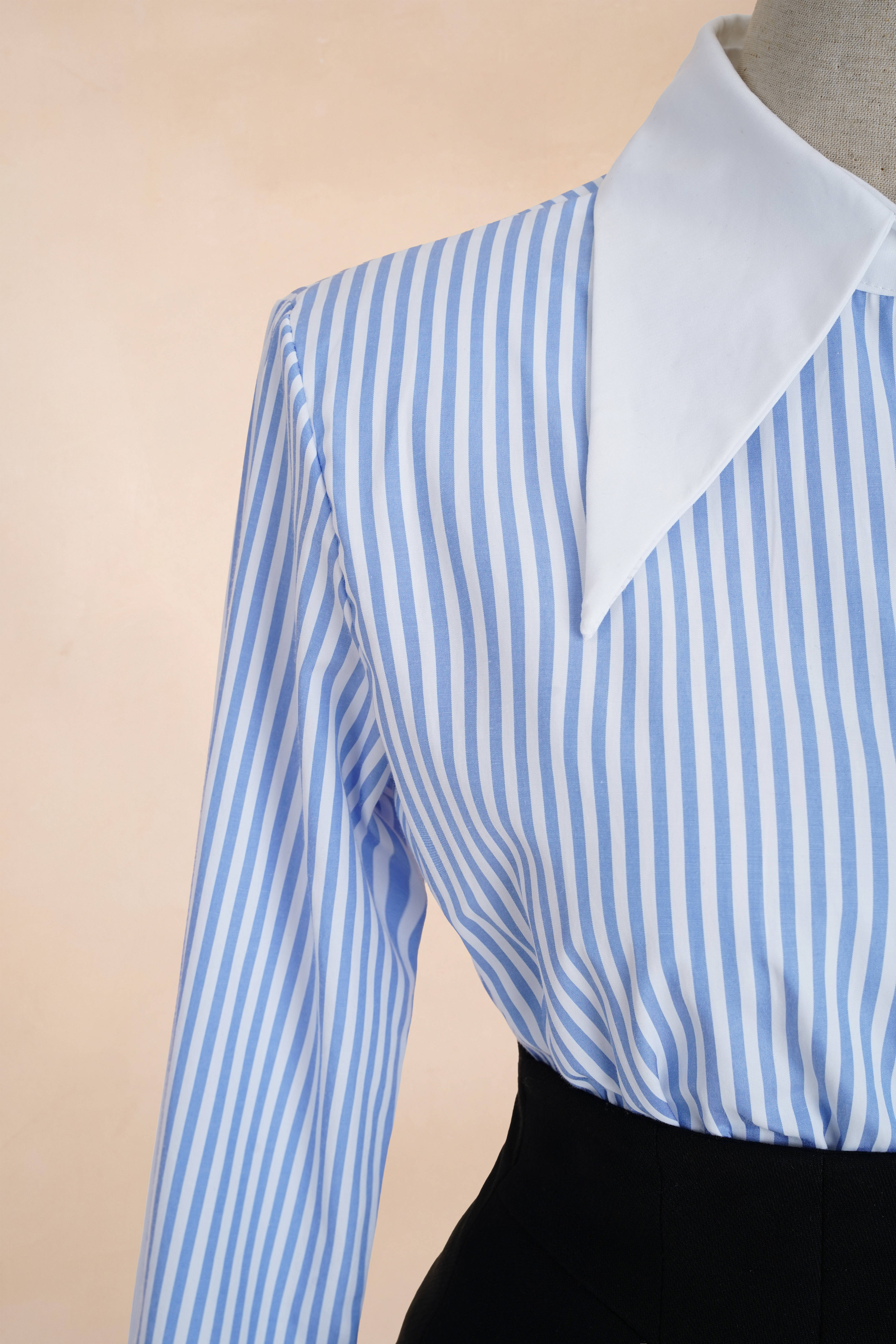 Sơ Mi Kẻ Cổ Nhọn Túi Ngực_thumbnail_3