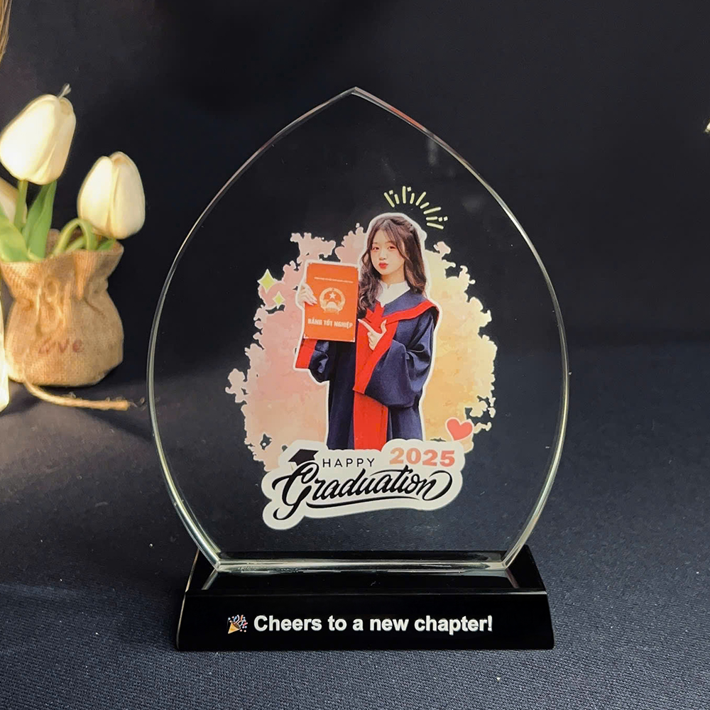 Cúp Pha Lê Tốt Nghiệp Dành Cho Học Sinh – Quà Tặng Kỷ Niệm Ý Nghĩa Cho Lễ Ra Trường Cấp 1, Cấp 2, Cấp 3, Ghi Dấu Hành Trình Trưởng Thành Và Nỗ Lực Học Tập_thumbnail_1