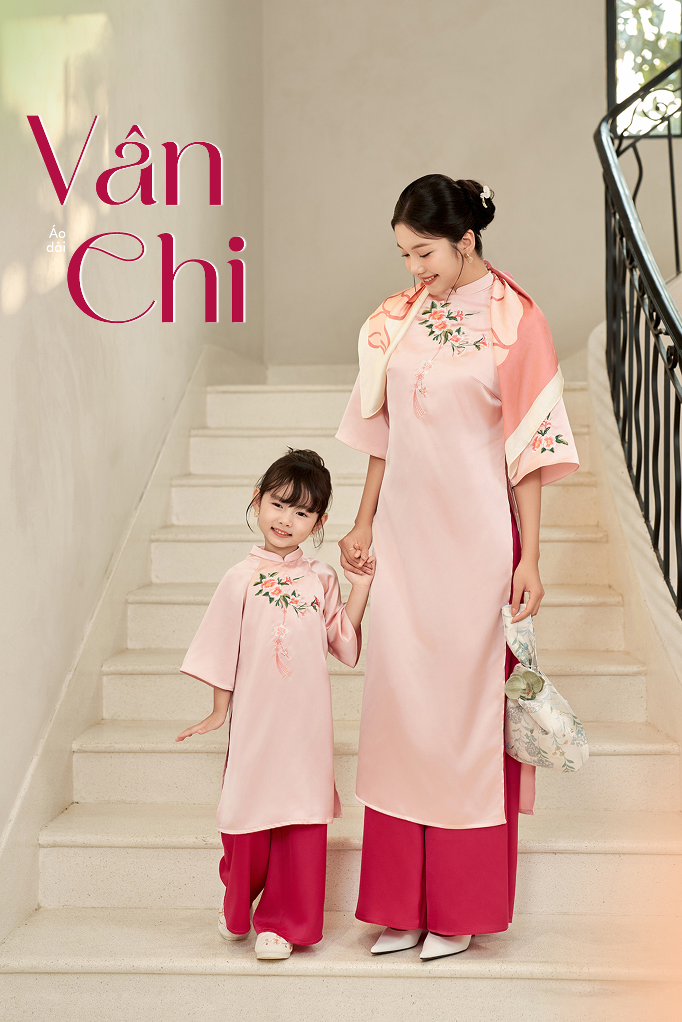 Áo dài Vân Chi mẹ_thumbnail_10