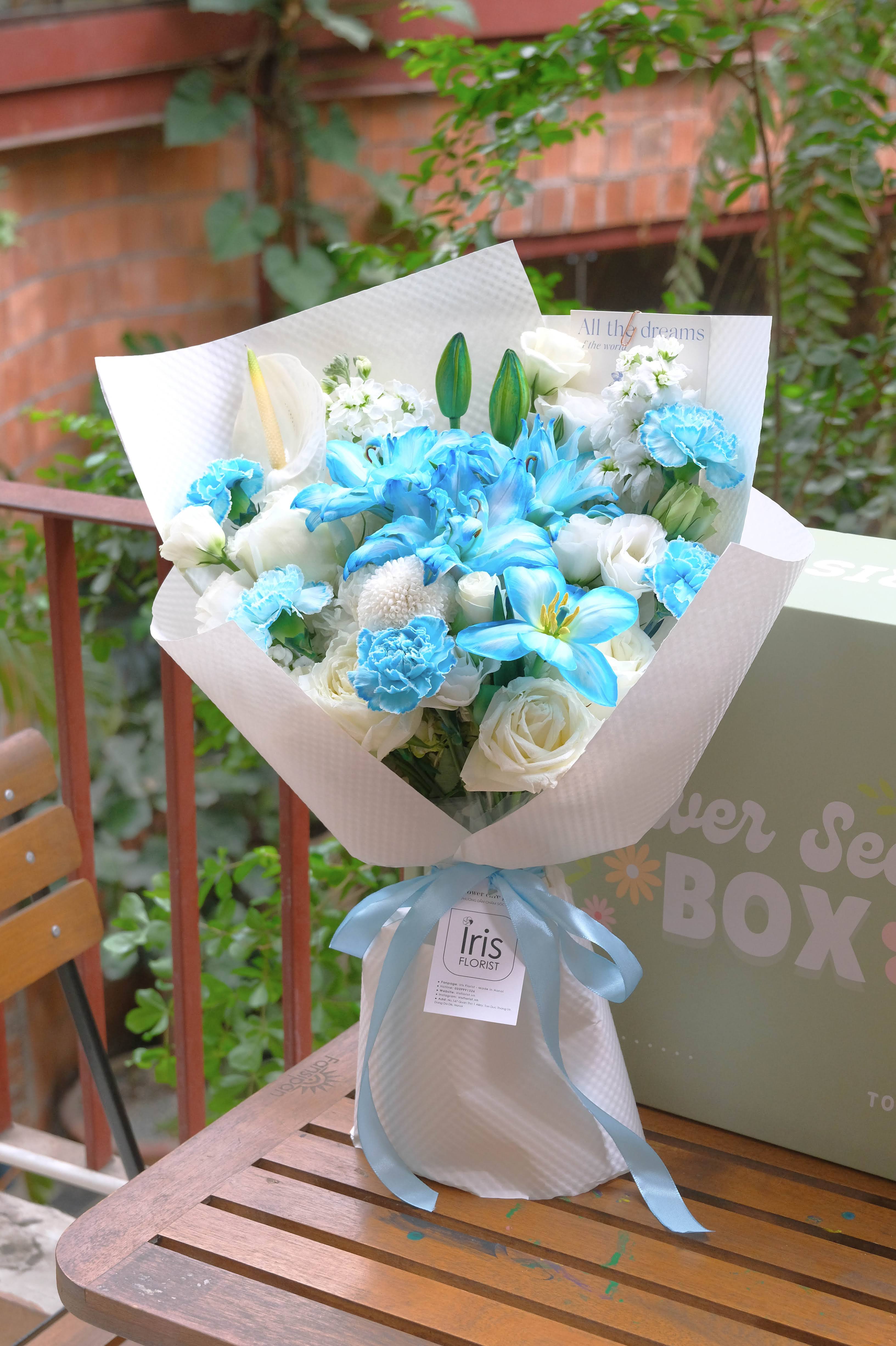 FS BOX - Bó hoa ly xanh blue mix (Set kèm hộp)